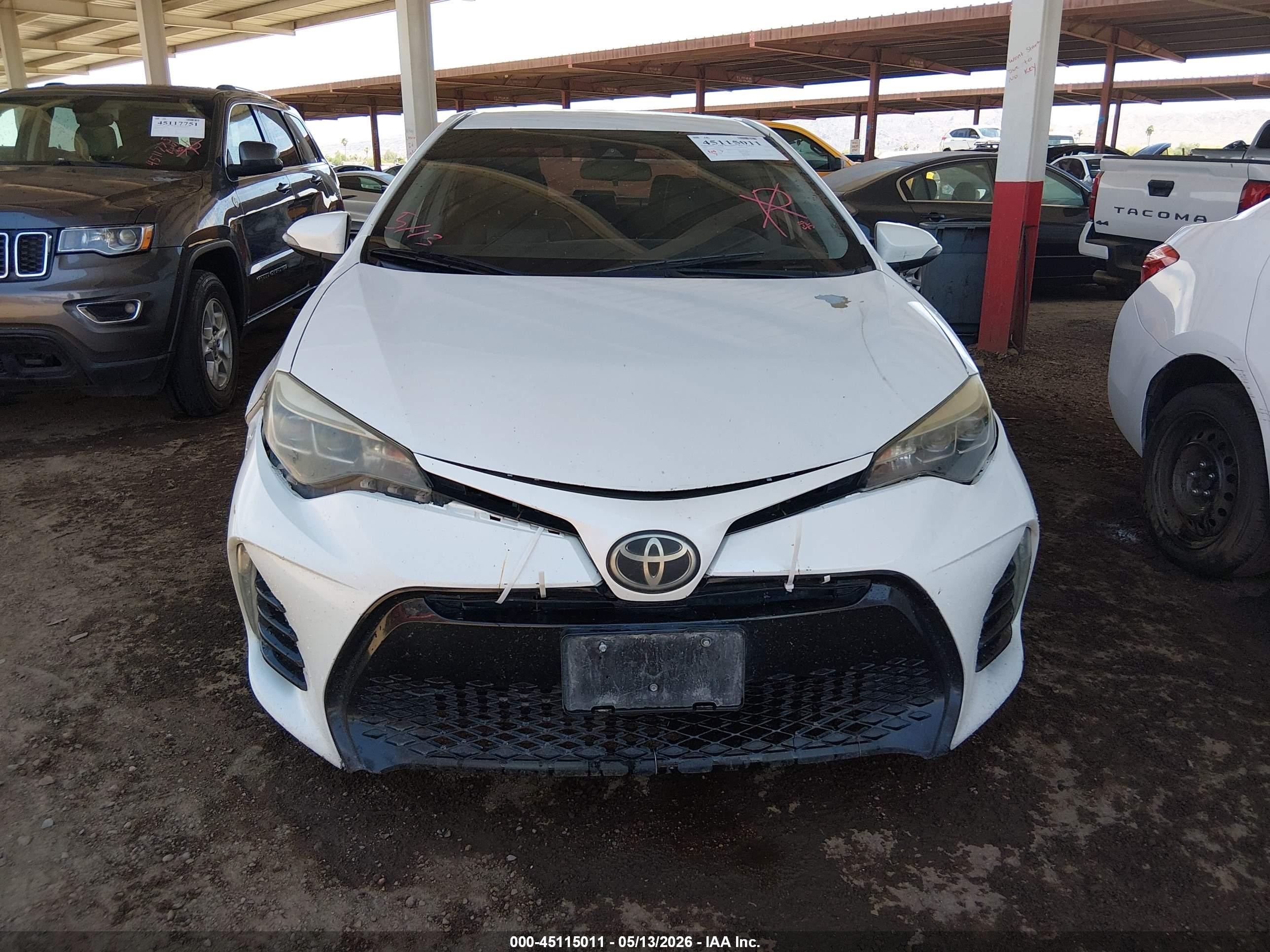 2018 Toyota Corolla Se White vin: 5YFBURHE1JP757630