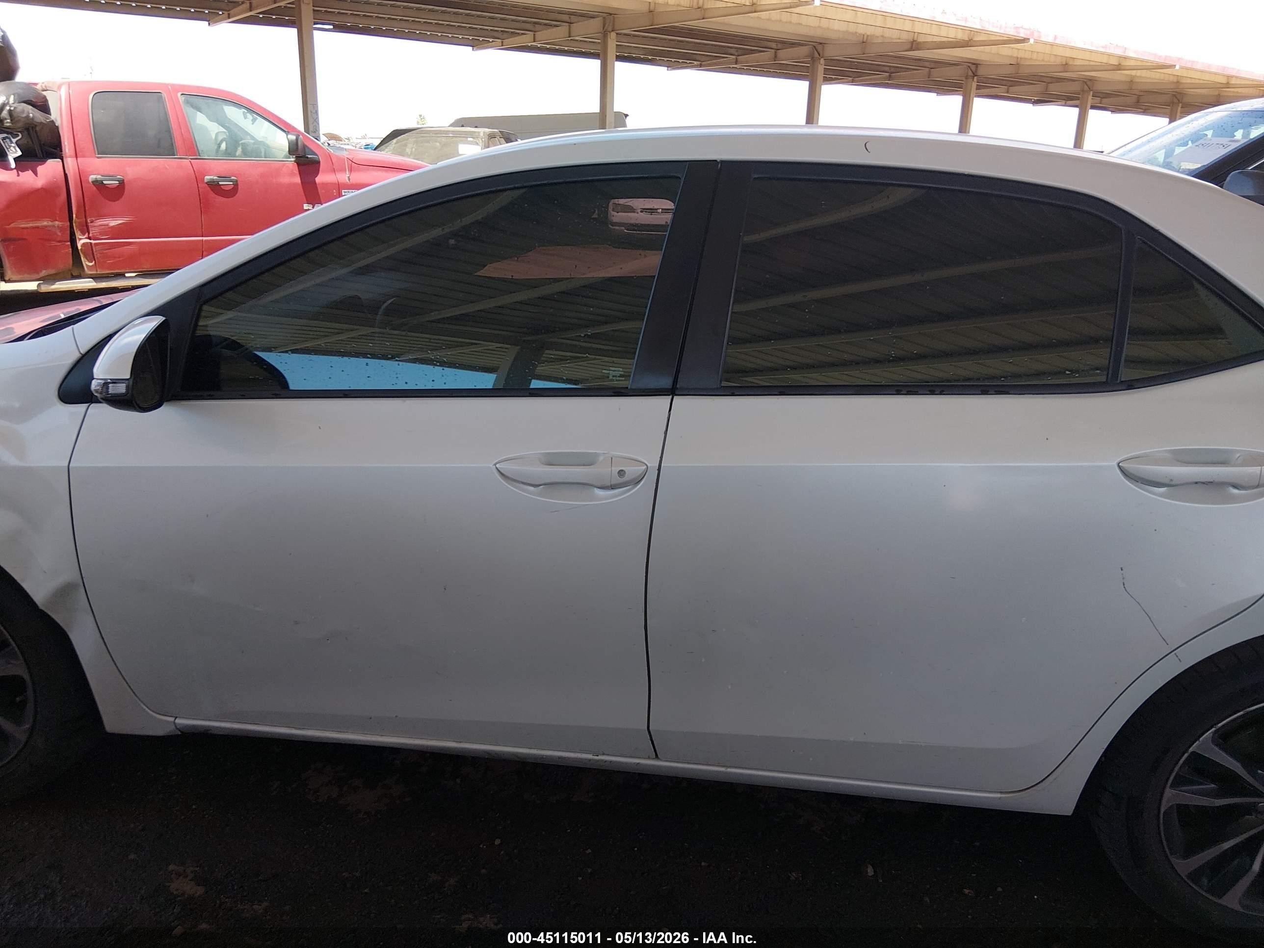 2018 Toyota Corolla Se White vin: 5YFBURHE1JP757630