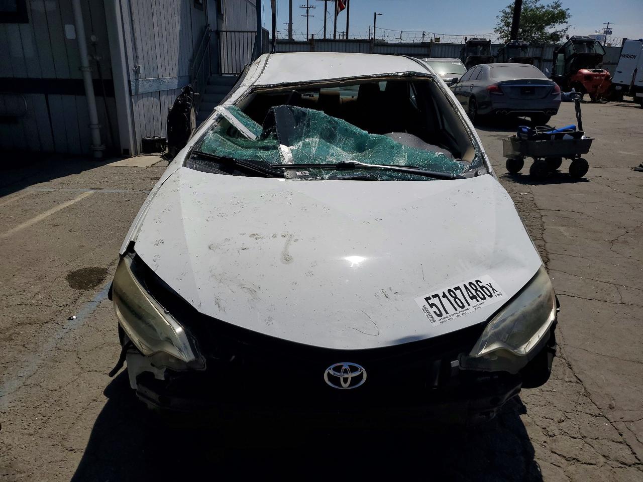 2014 Toyota Corolla Le Plus White vin: 5YFBURHE2EP014142
