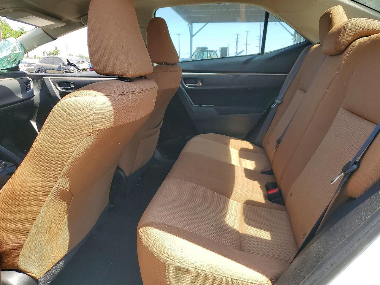 2014 Toyota Corolla Le Plus White vin: 5YFBURHE2EP014142