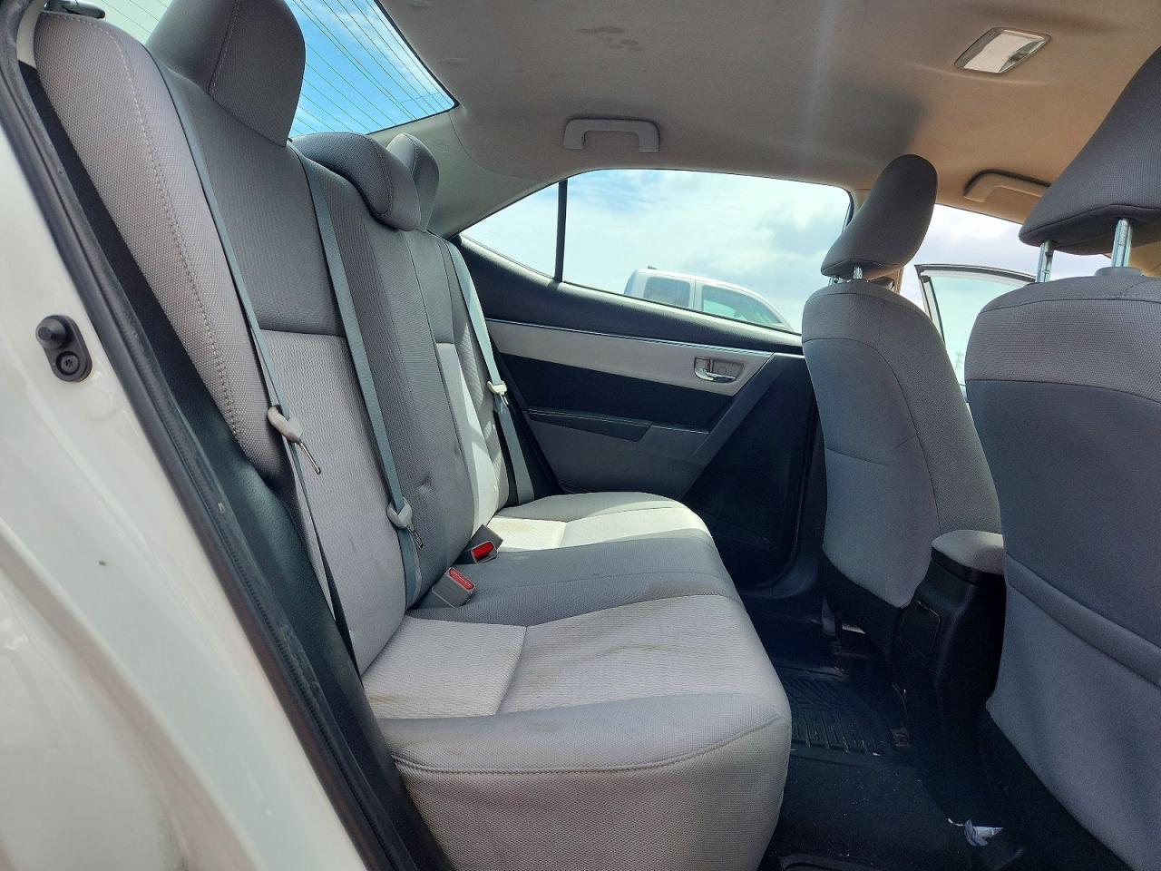 2014 Toyota Corolla L Белый vin: 5YFBURHE2EP042815