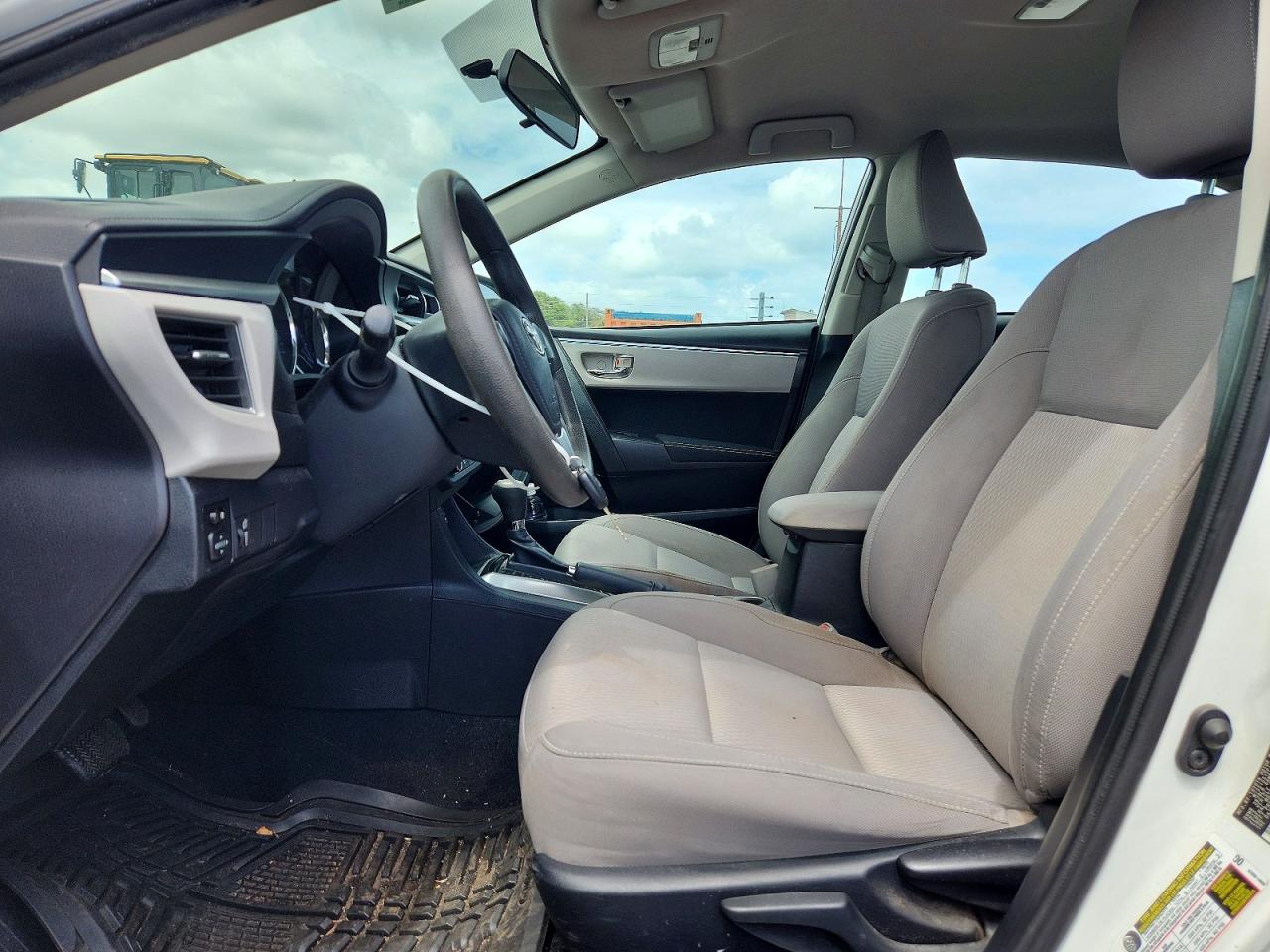 2014 Toyota Corolla L Белый vin: 5YFBURHE2EP042815
