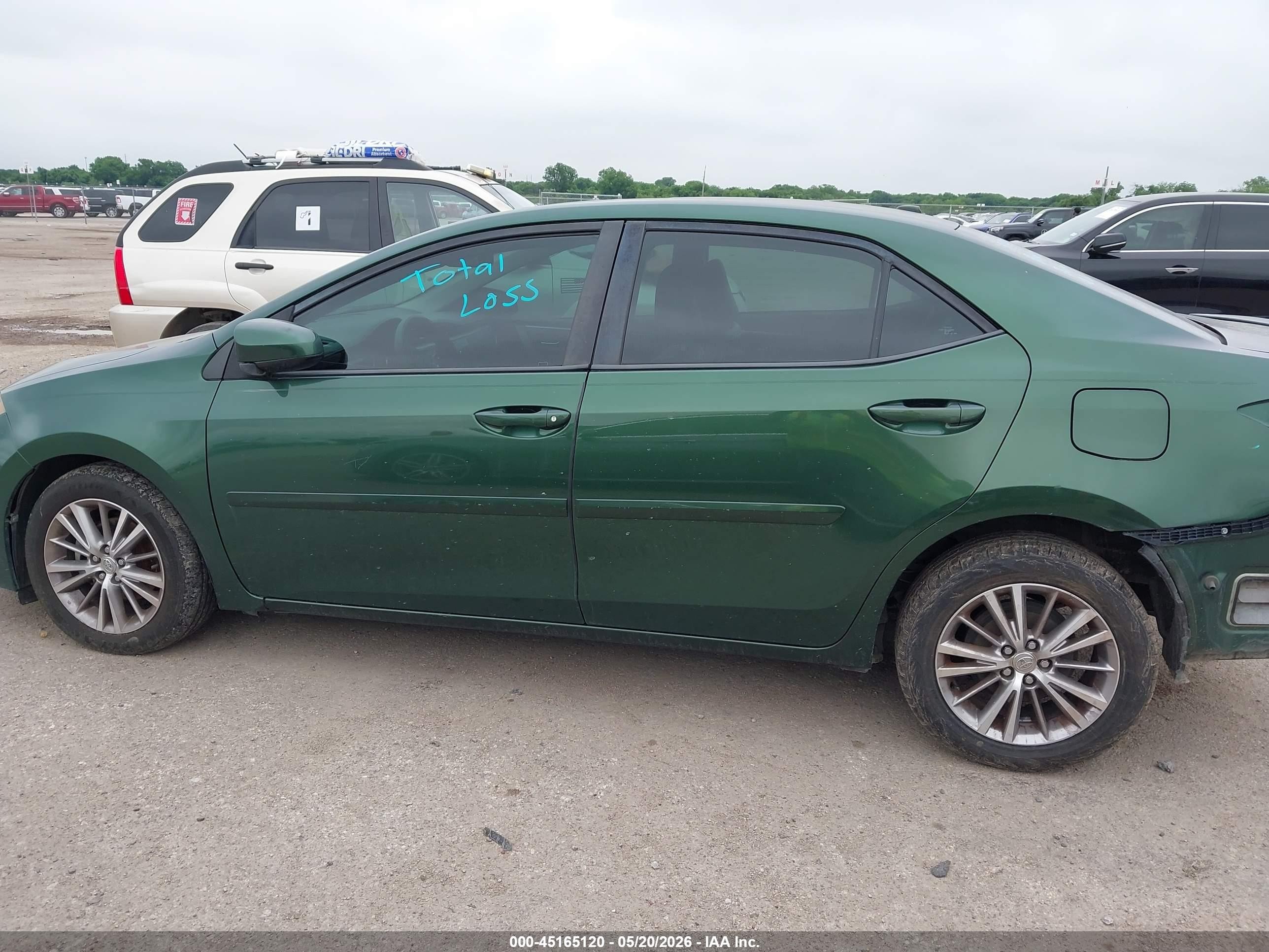 2014 Toyota Corolla   Green vin: 5YFBURHE2EP049697