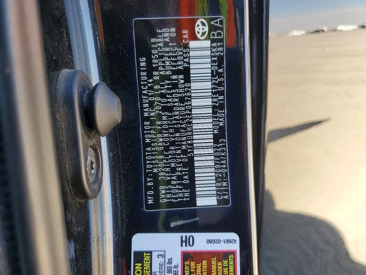 2014 Toyota Corolla S Plus Black vin: 5YFBURHE2EP067620