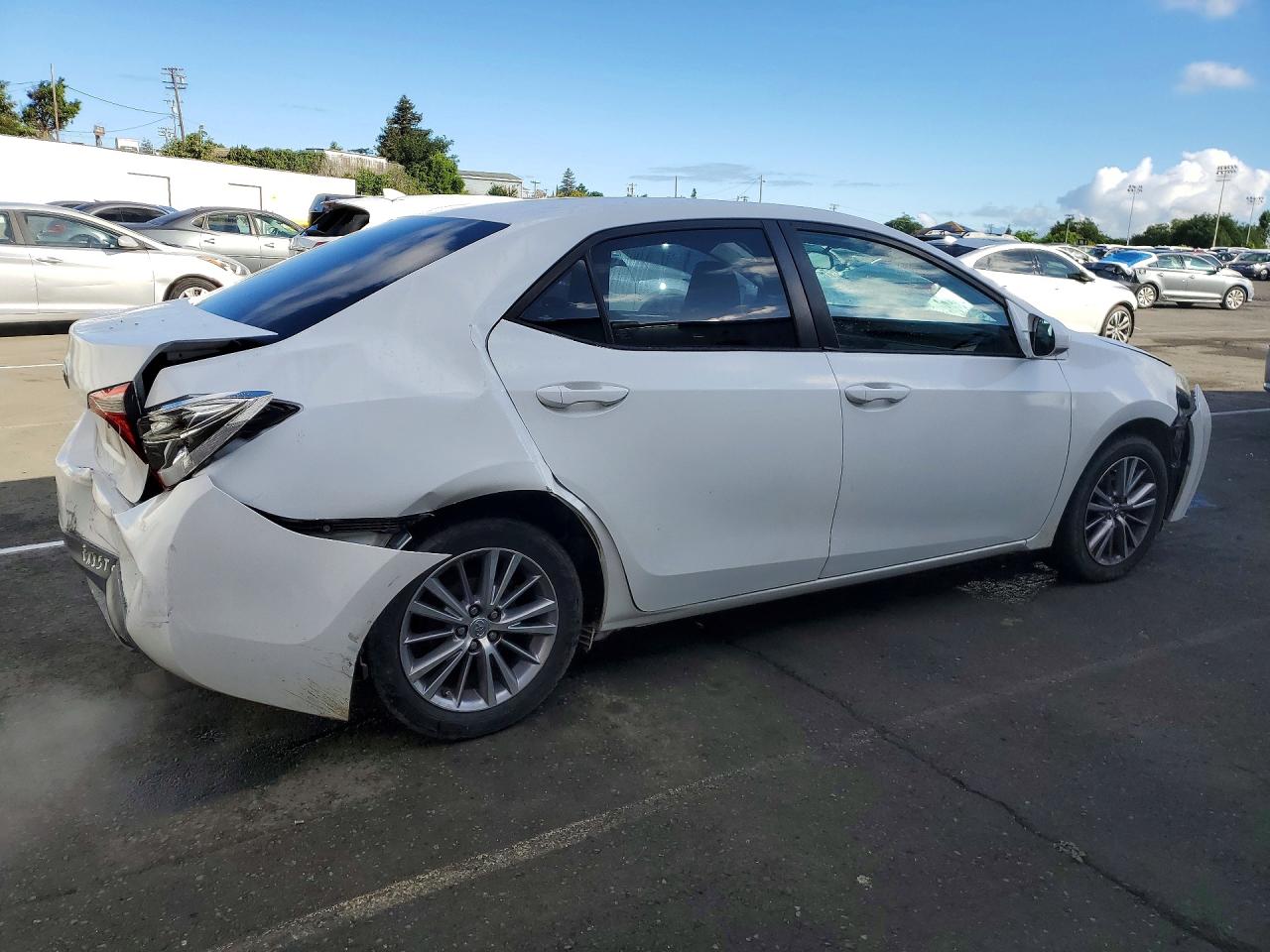 2014 Toyota Corolla Le Plus White vin: 5YFBURHE2EP069500