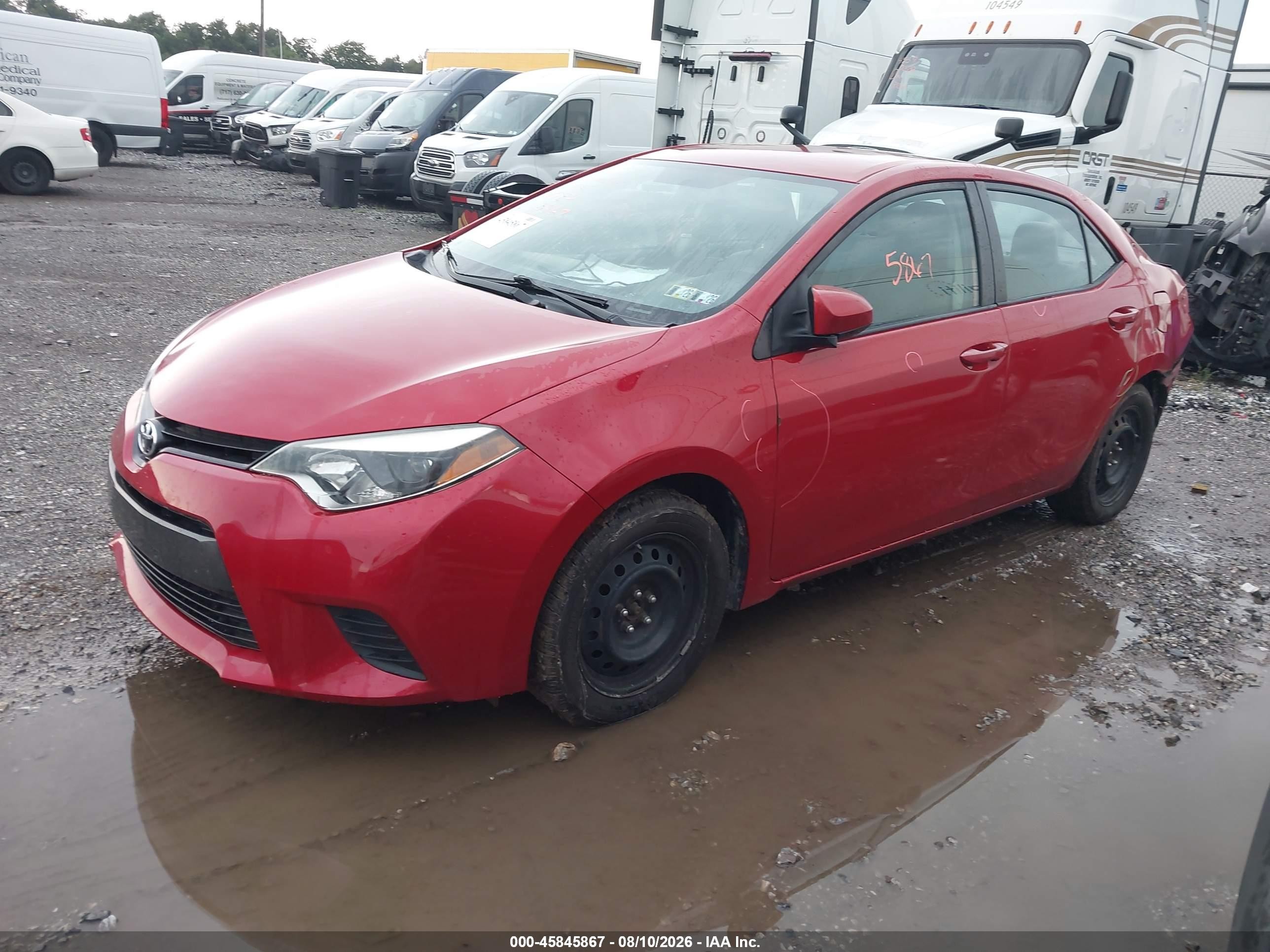 2014 Toyota Corolla Le Red vin: 5YFBURHE2EP077760