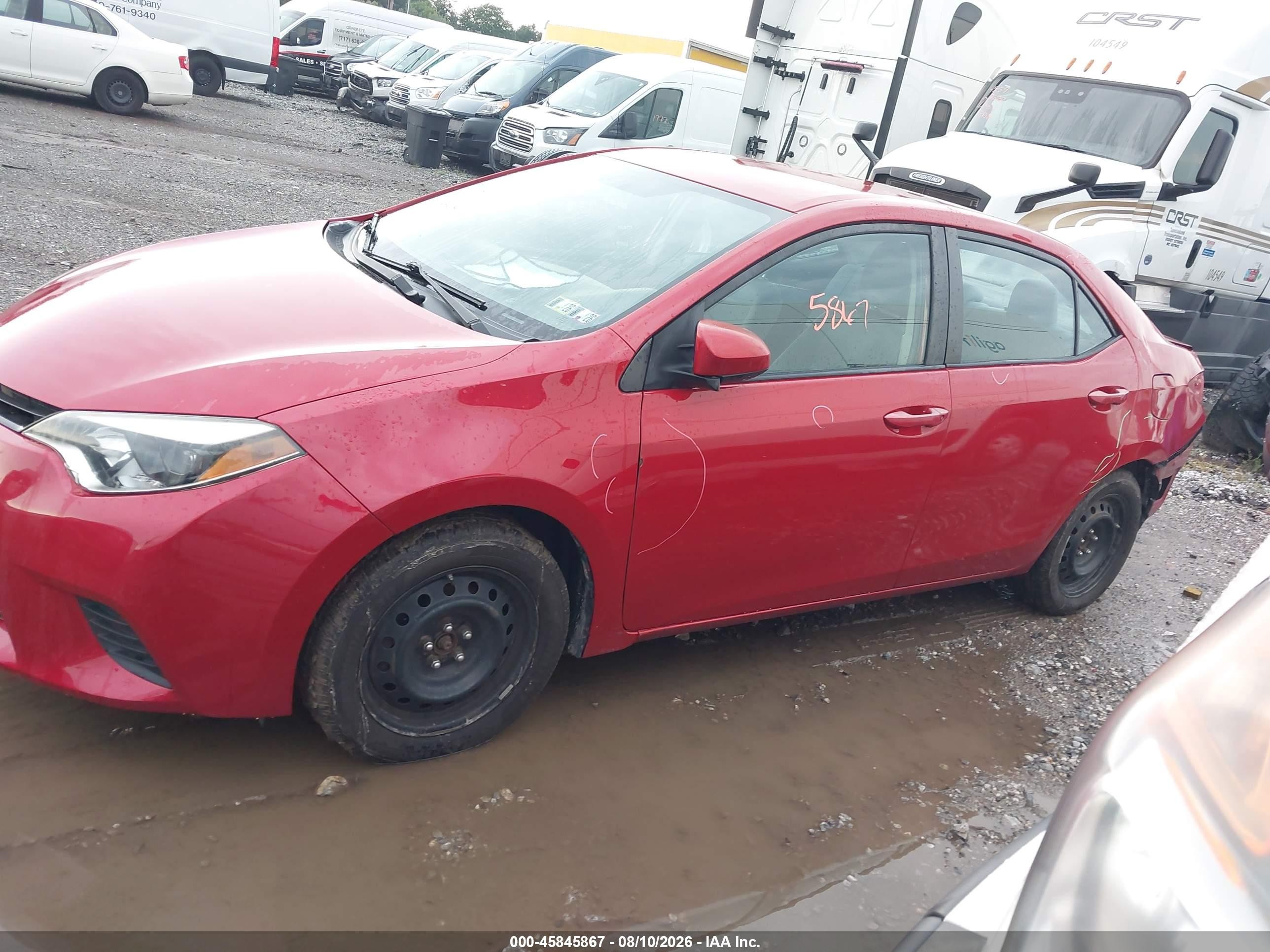 2014 Toyota Corolla Le Red vin: 5YFBURHE2EP077760