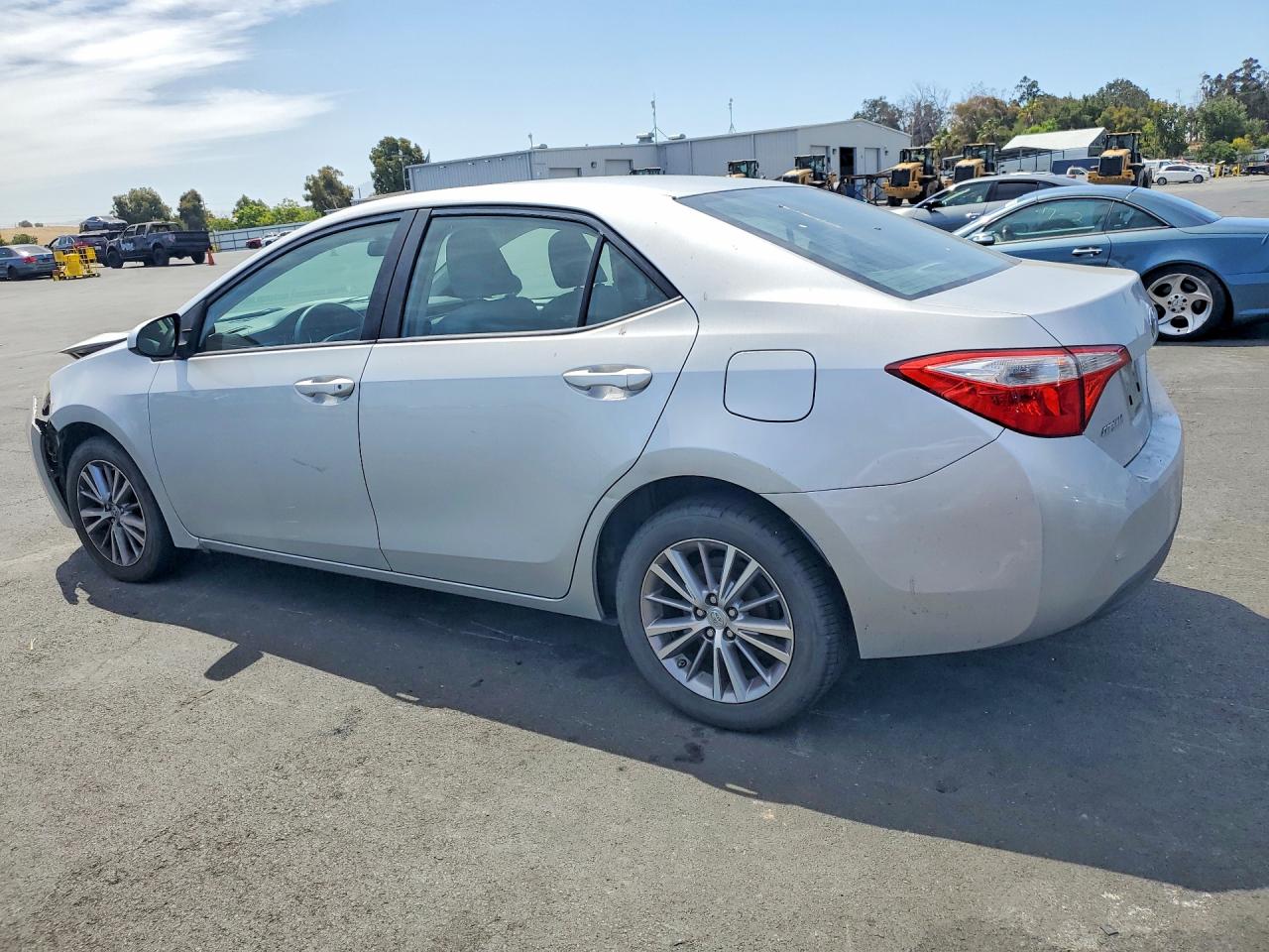 2014 Toyota Corolla Le Plus Silver vin: 5YFBURHE2EP092954