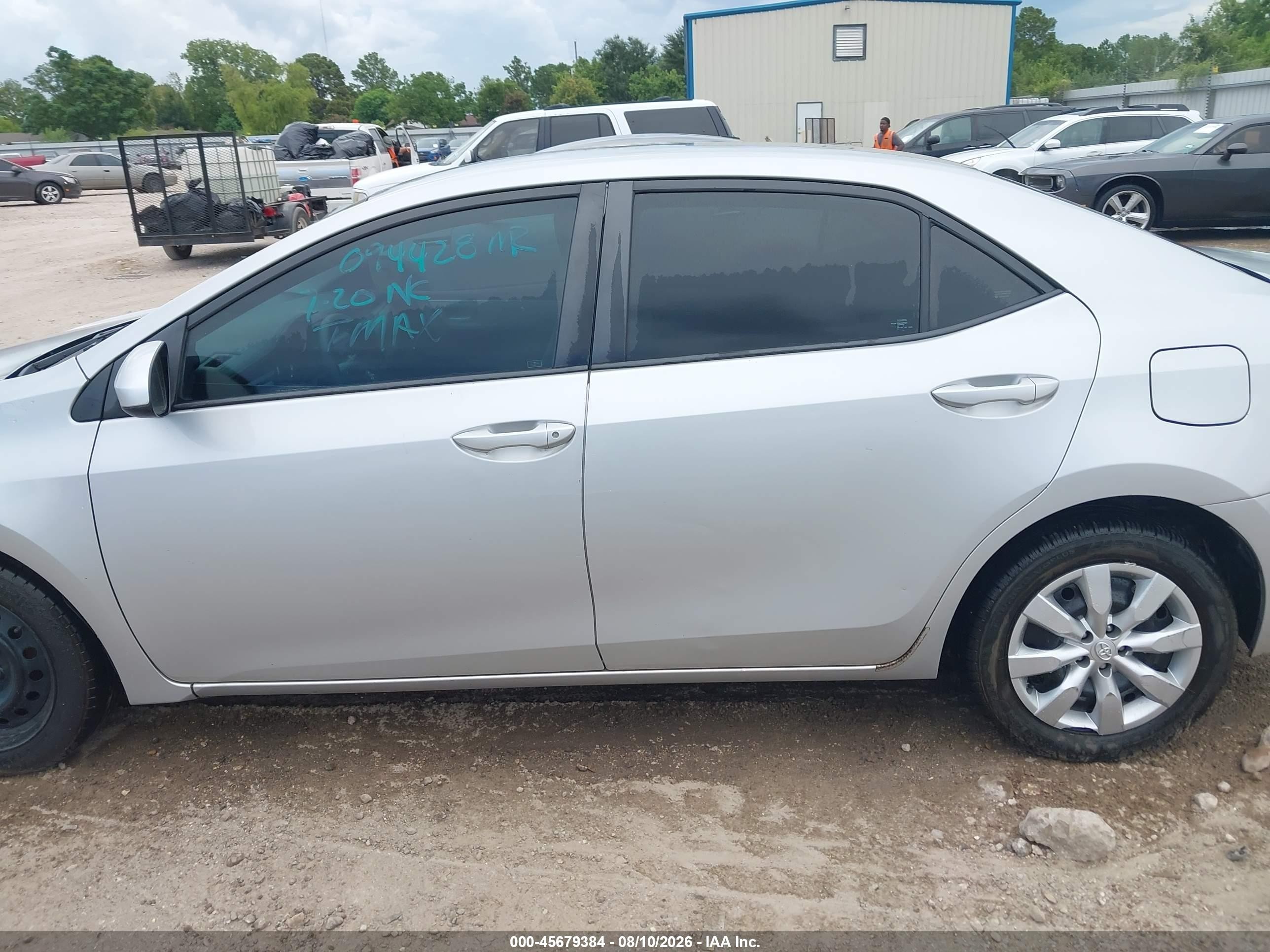 2014 Toyota Corolla Le Серебряный vin: 5YFBURHE2EP094428