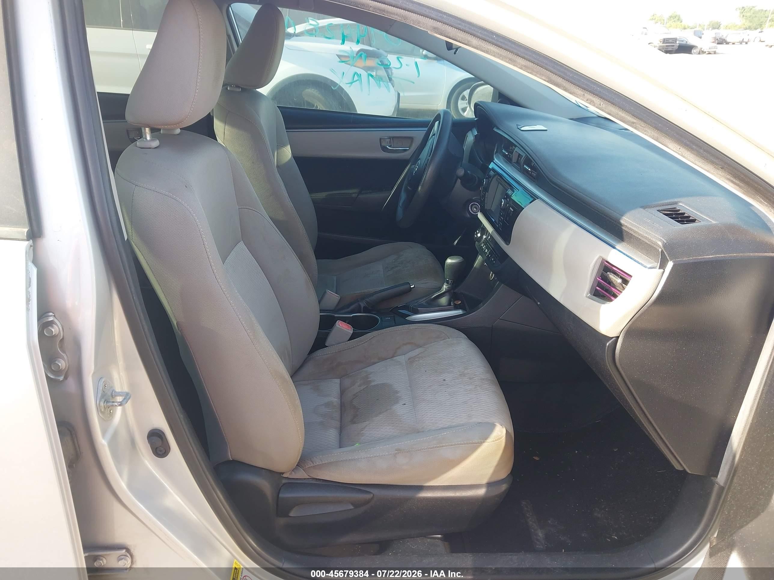 2014 Toyota Corolla Le Серебряный vin: 5YFBURHE2EP094428
