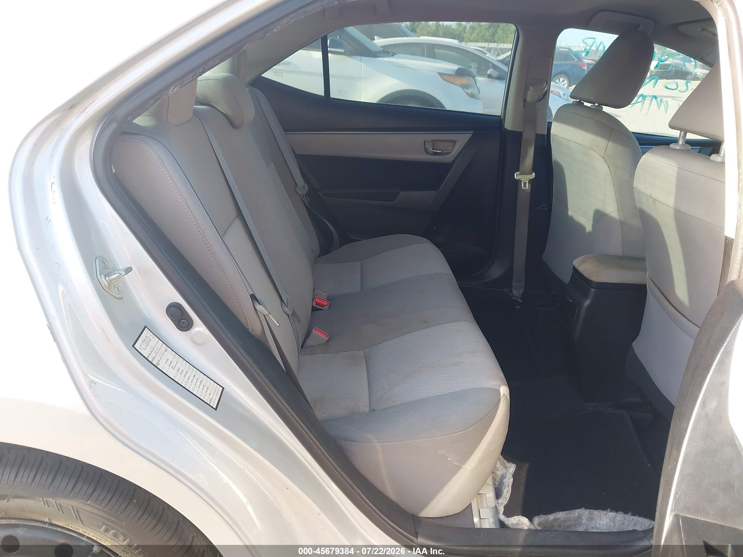 2014 Toyota Corolla Le Серебряный vin: 5YFBURHE2EP094428