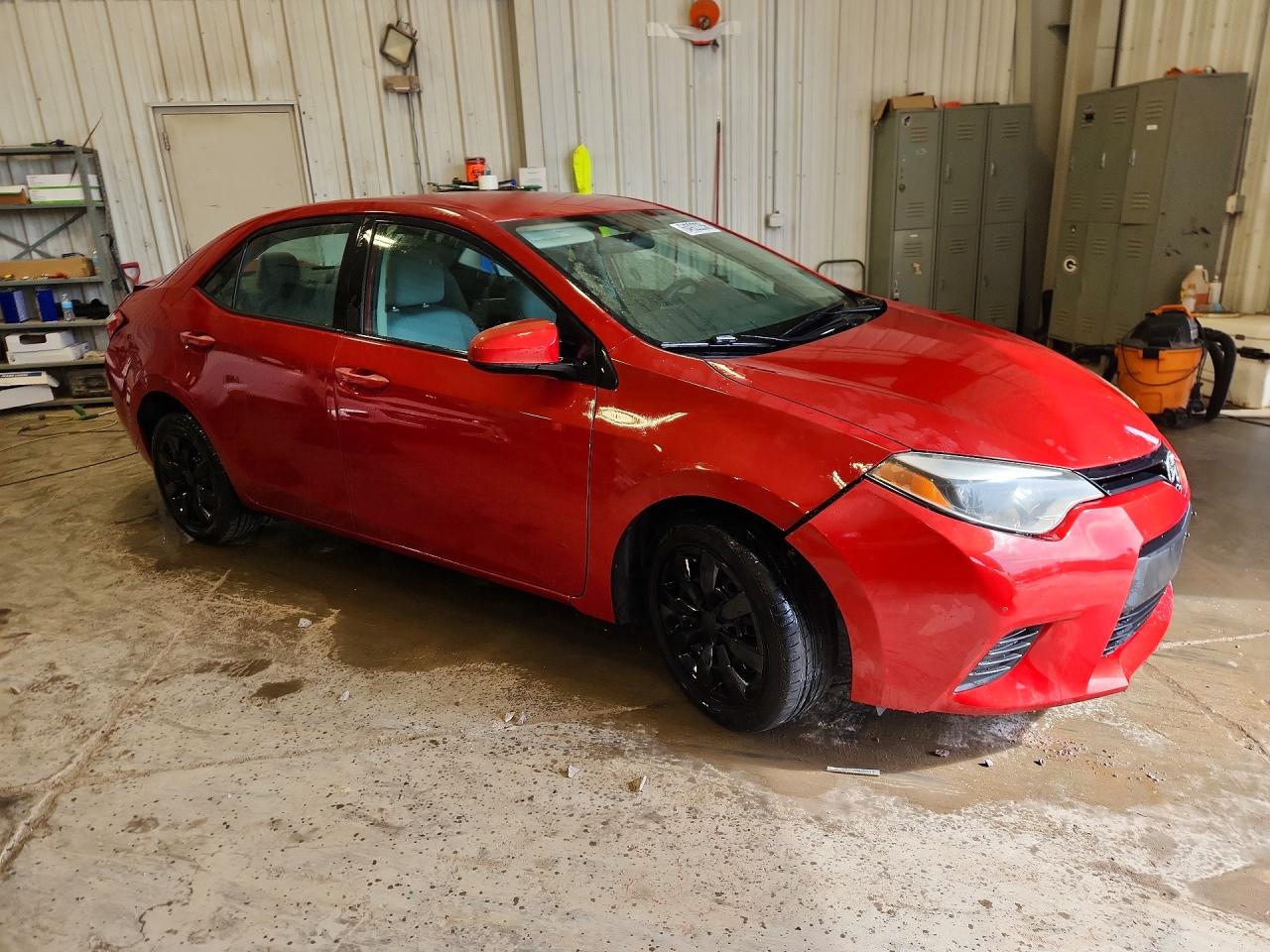 2014 Toyota Corolla Le Red vin: 5YFBURHE2EP095563