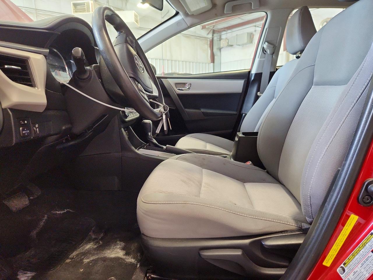 2014 Toyota Corolla Le Red vin: 5YFBURHE2EP095563