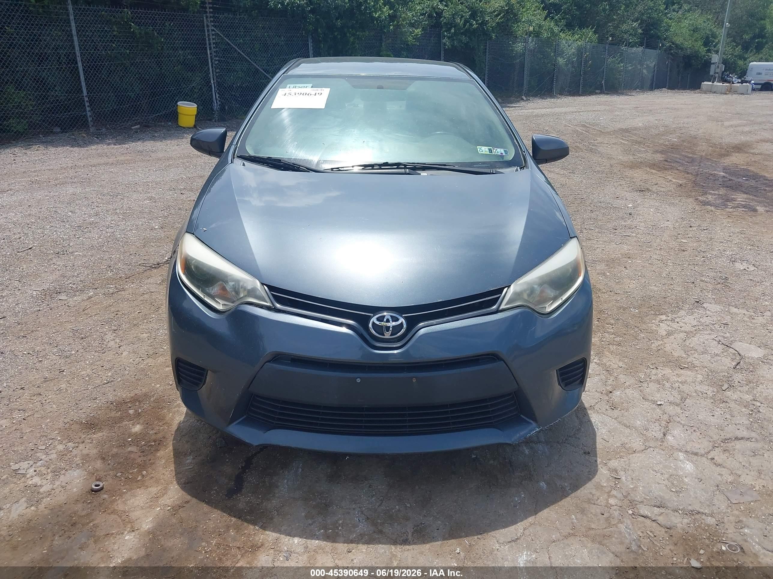2014 Toyota Corolla L Blue vin: 5YFBURHE2EP104651