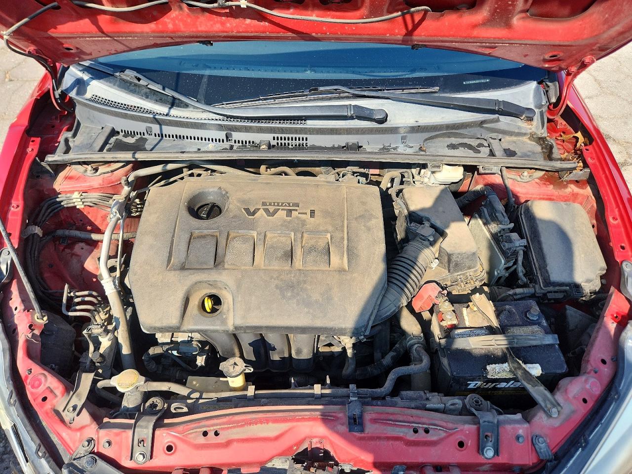 2014 Toyota Corolla Le Red vin: 5YFBURHE2EP110711