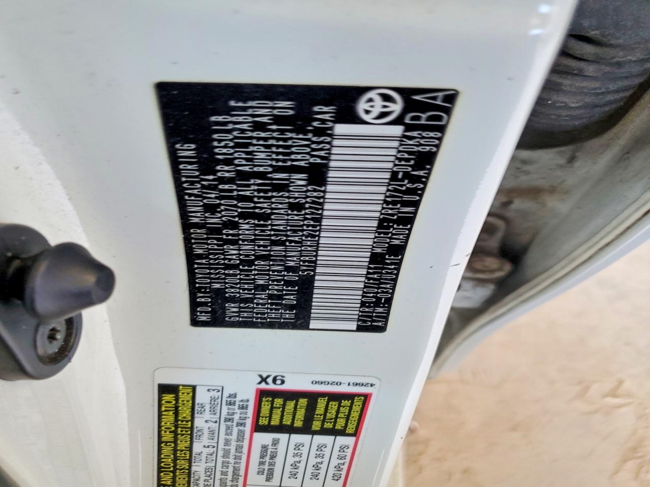 2014 Toyota Corolla L White vin: 5YFBURHE2EP127282