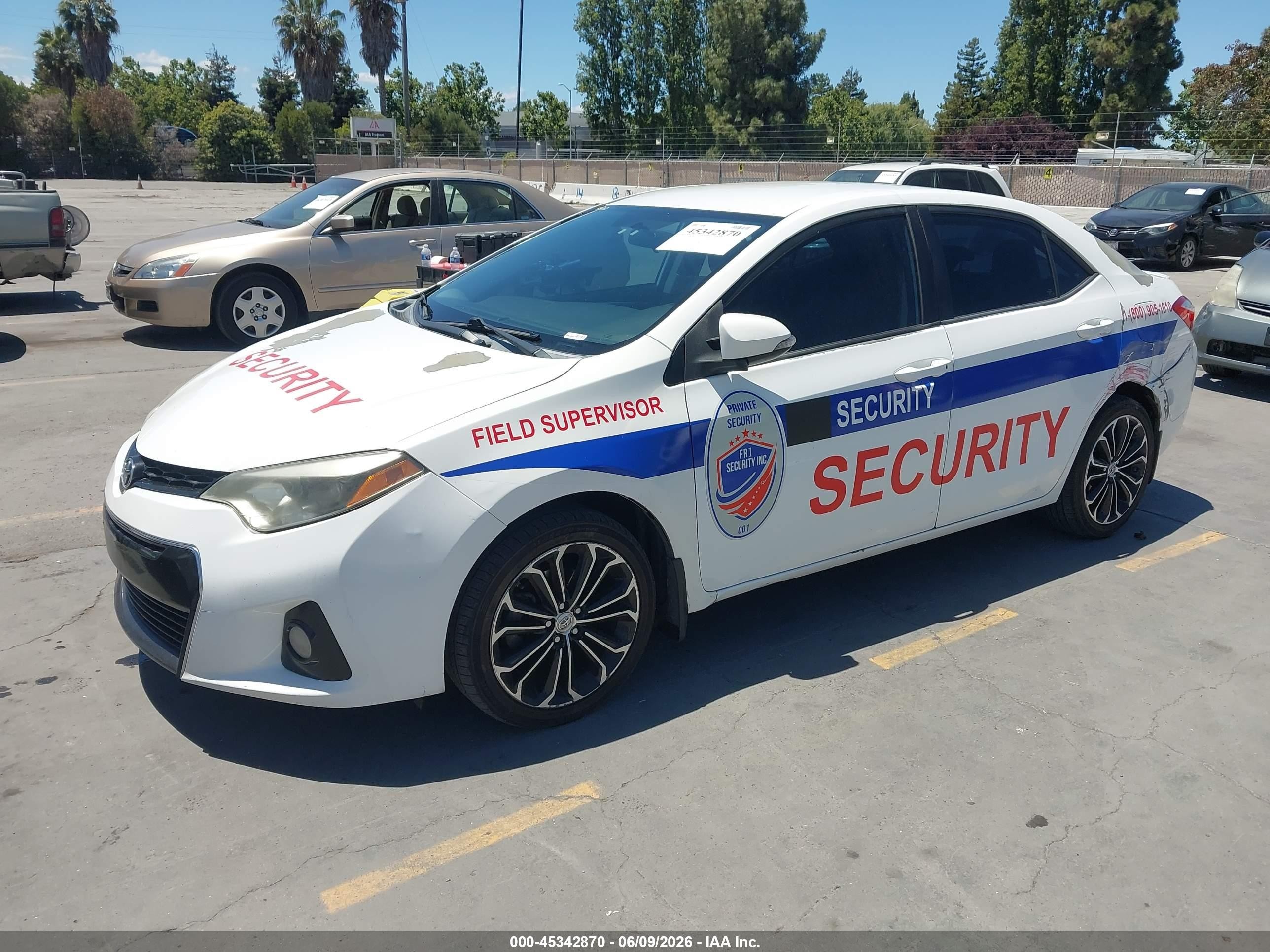 2014 Toyota Corolla S Plus White vin: 5YFBURHE2EP129274