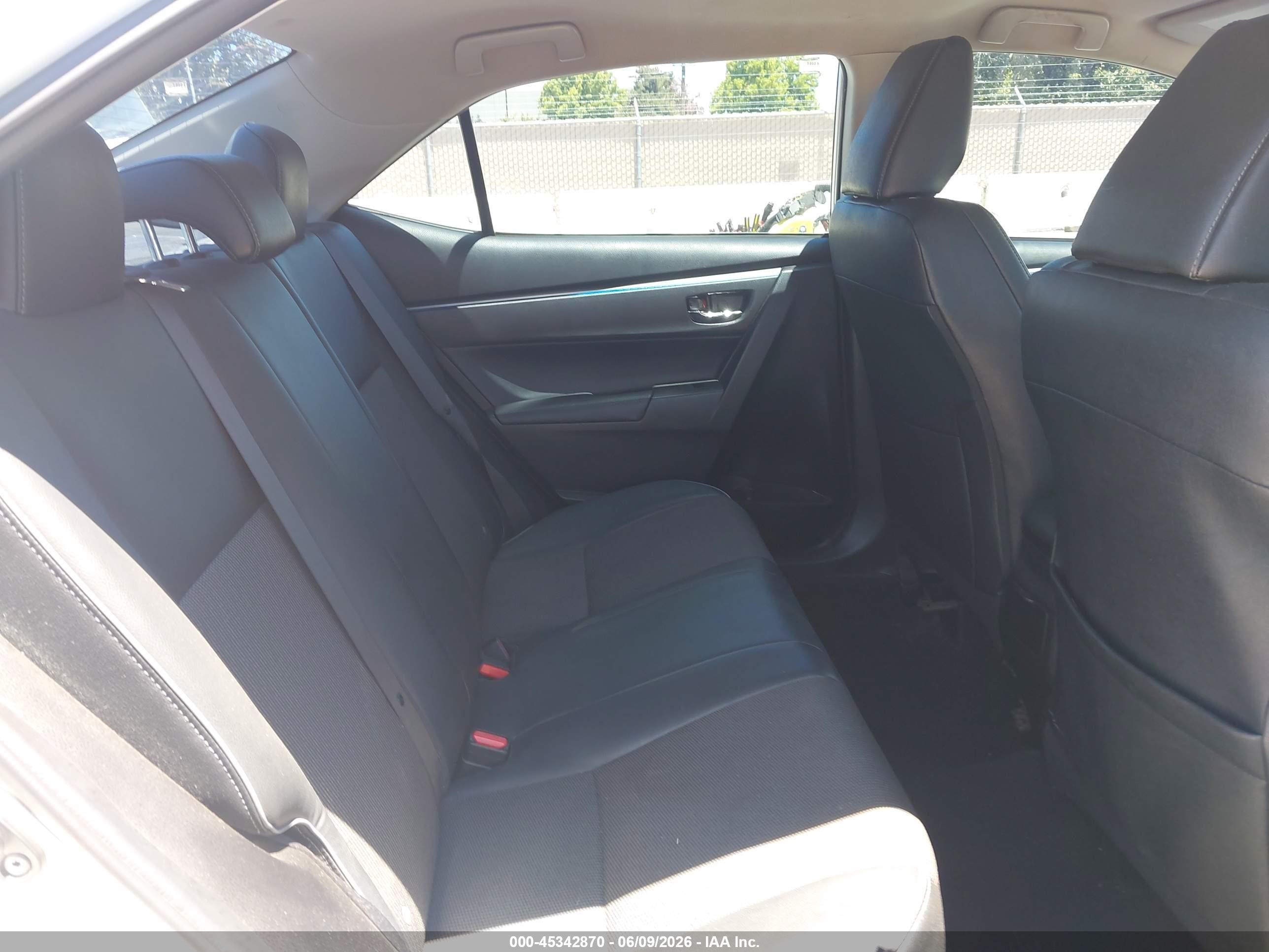 2014 Toyota Corolla S Plus White vin: 5YFBURHE2EP129274