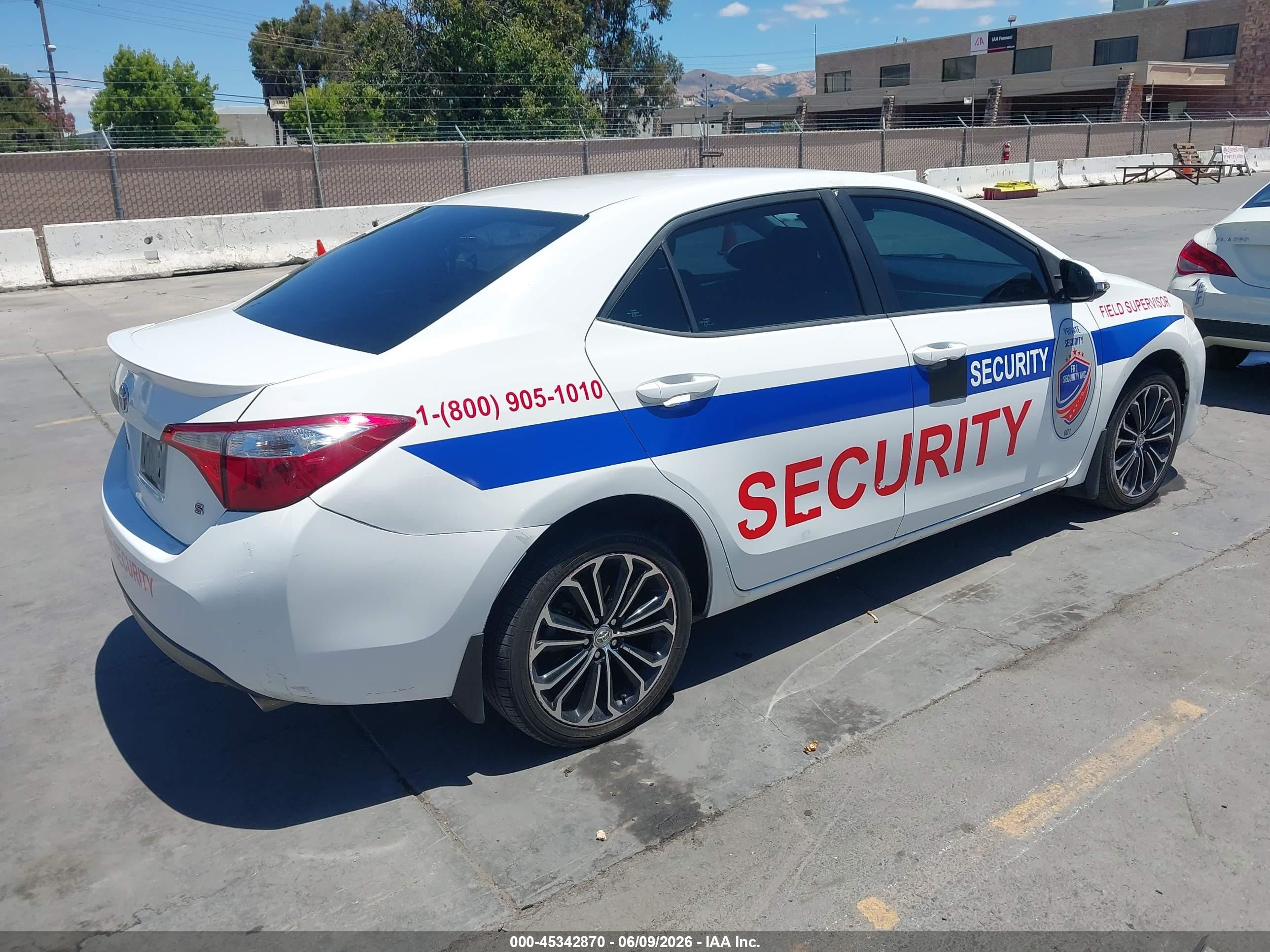 2014 Toyota Corolla S Plus White vin: 5YFBURHE2EP129274