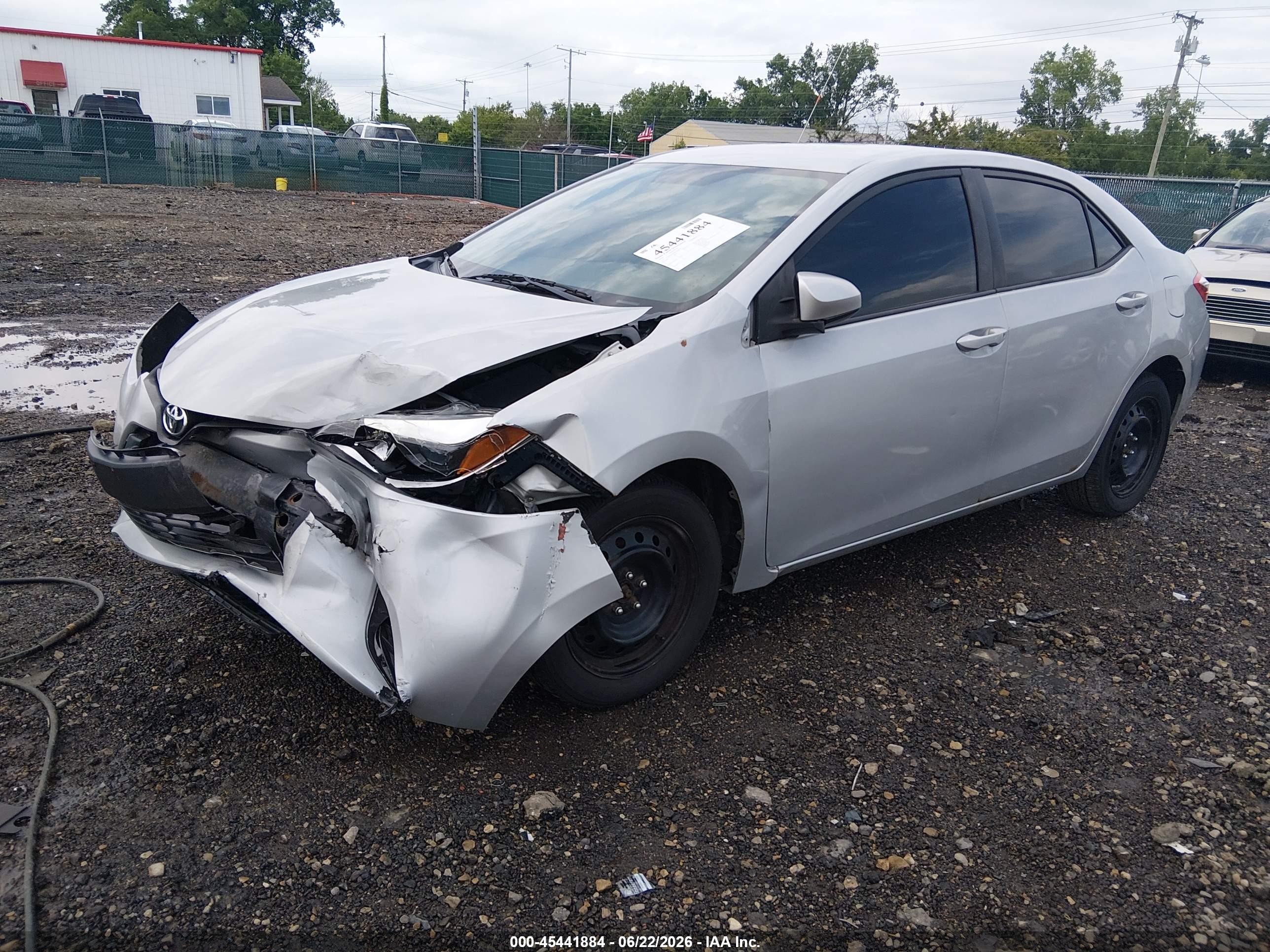 2014 Toyota Corolla Le Silver vin: 5YFBURHE2EP146849