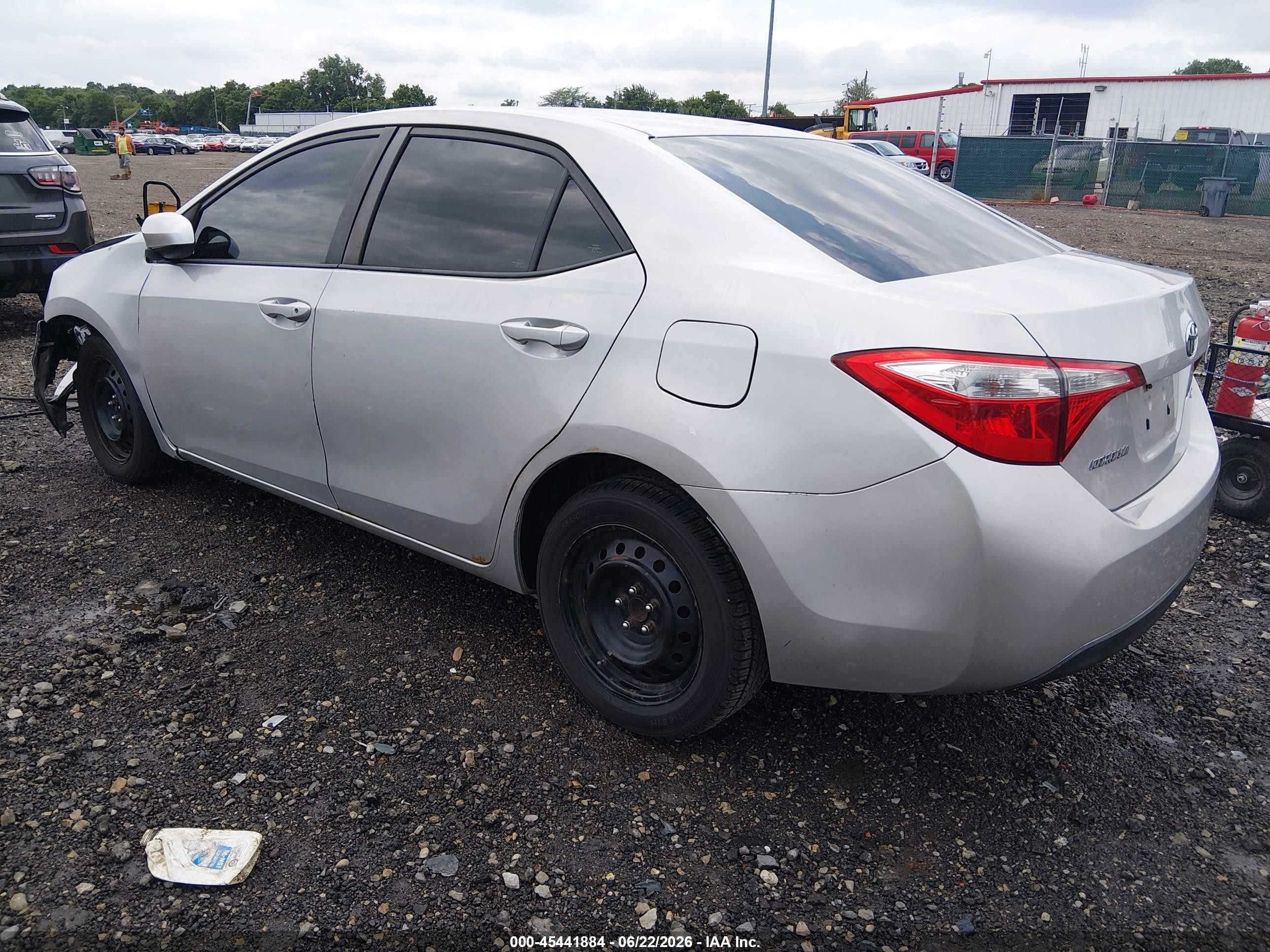 2014 Toyota Corolla Le Silver vin: 5YFBURHE2EP146849