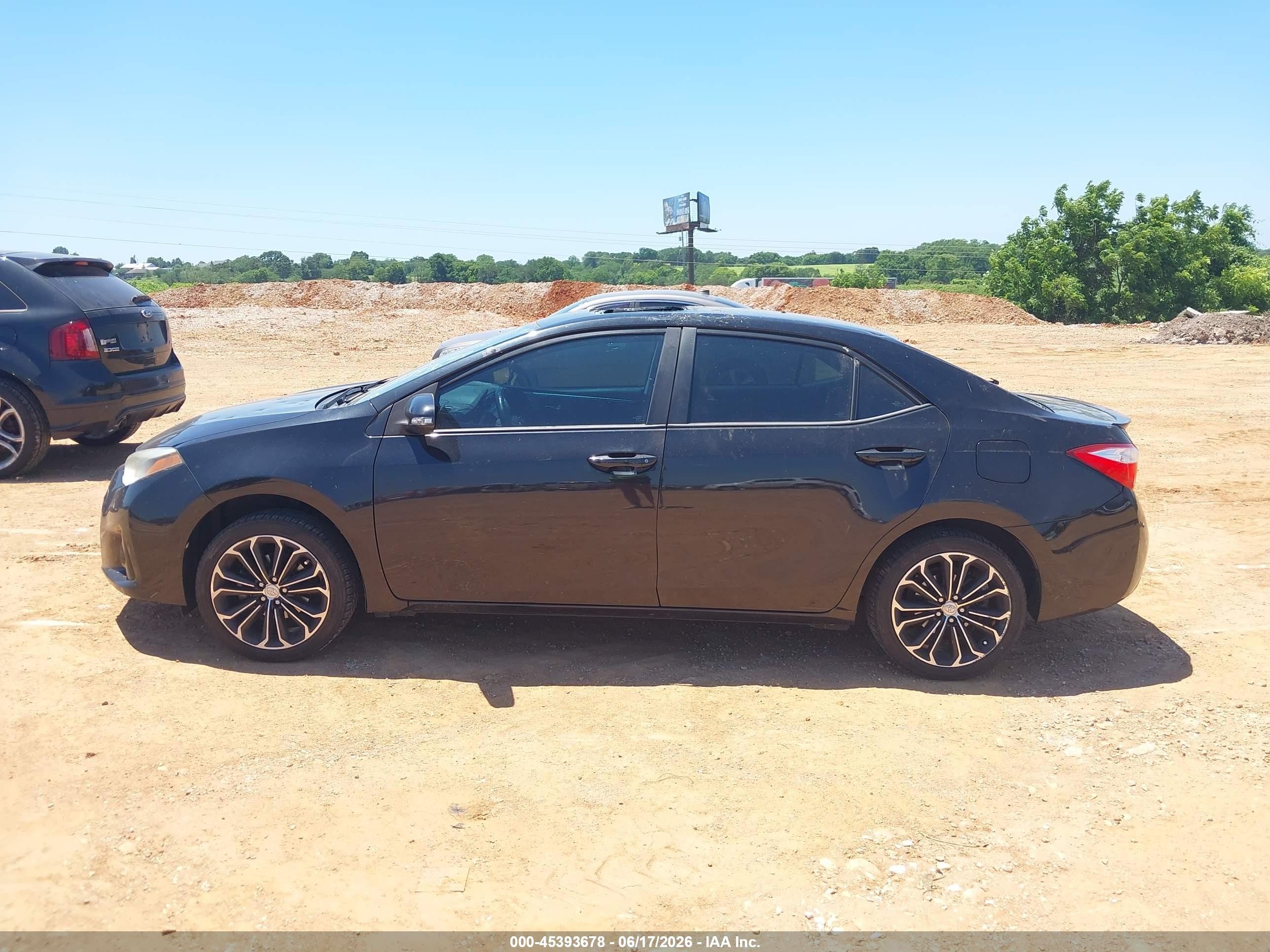 2014 Toyota Corolla S Plus Black vin: 5YFBURHE2EP157687