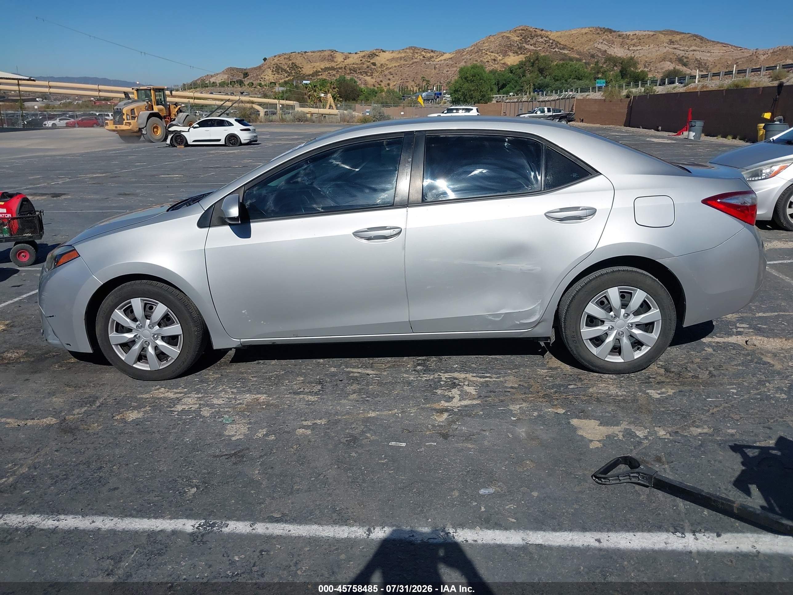 2014 Toyota Corolla Le Silver vin: 5YFBURHE2EP157866