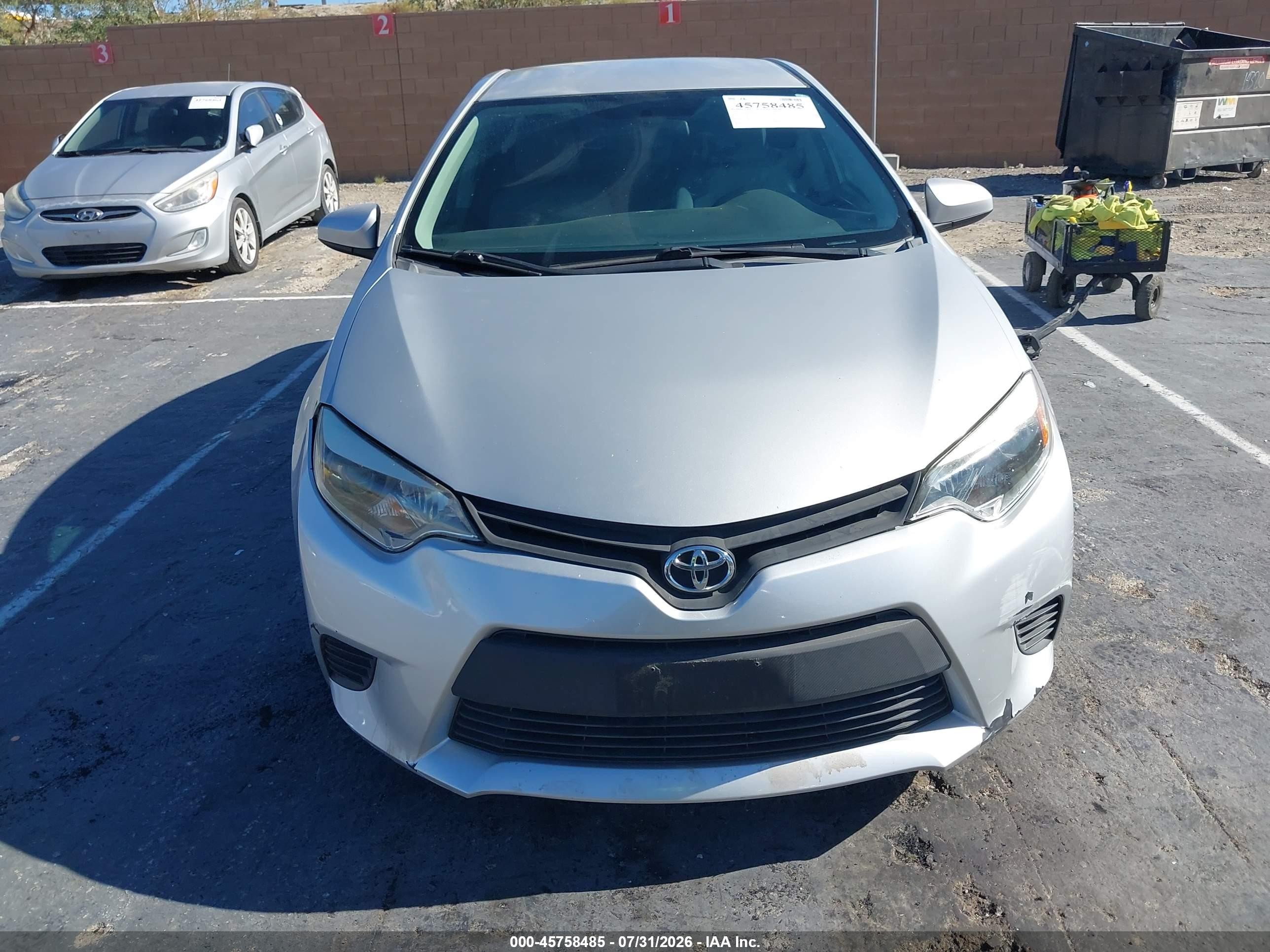 2014 Toyota Corolla Le Silver vin: 5YFBURHE2EP157866