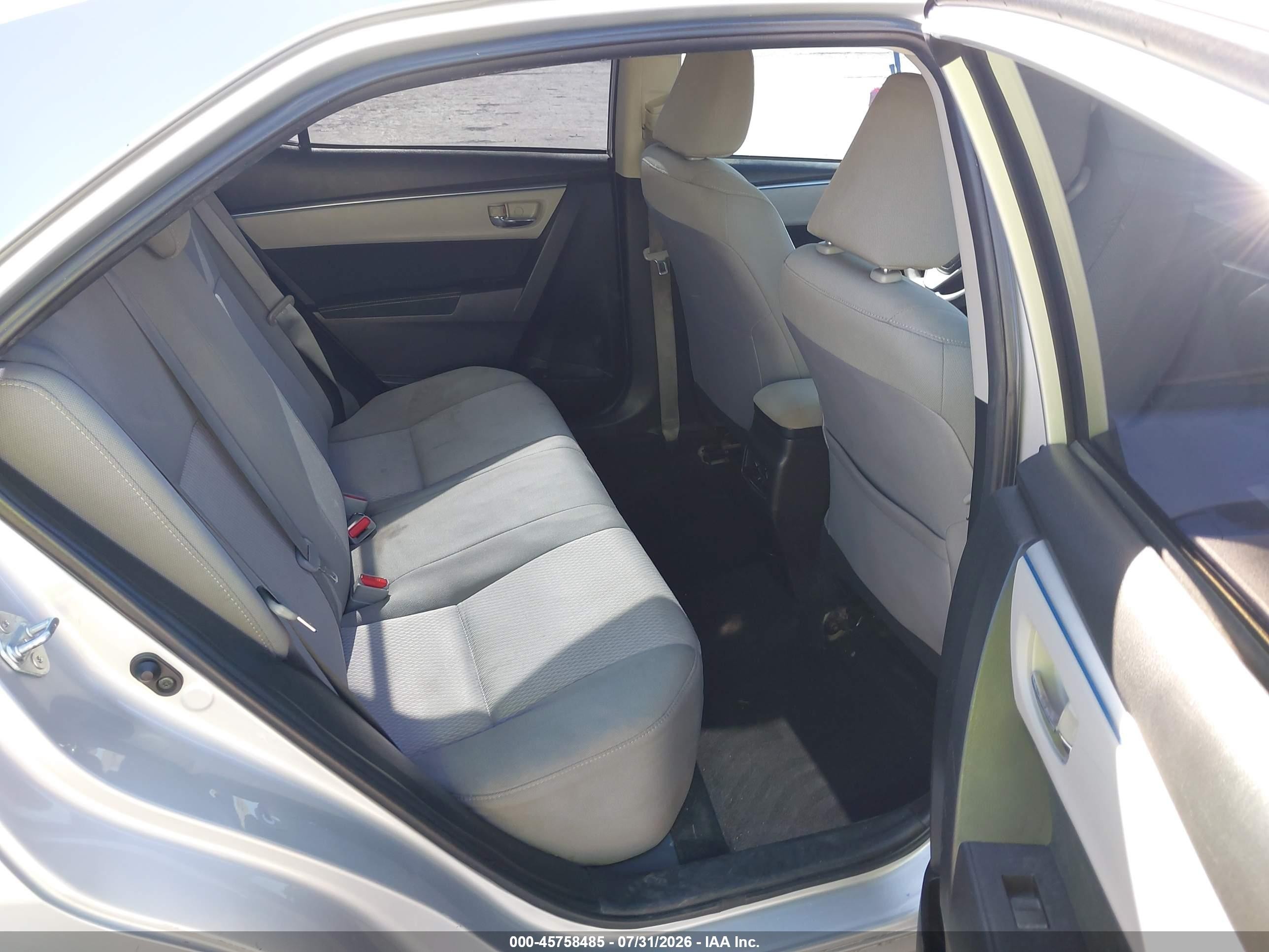 2014 Toyota Corolla Le Silver vin: 5YFBURHE2EP157866