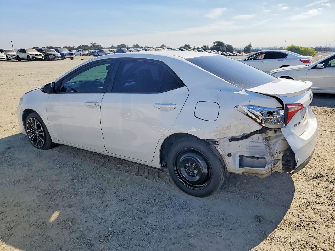 2014 Toyota Corolla S Plus Белый vin: 5YFBURHE2EP171217