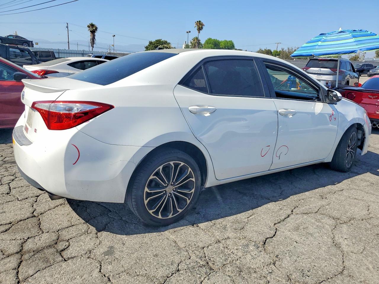 2014 Toyota Corolla S Plus White vin: 5YFBURHE2EP175168