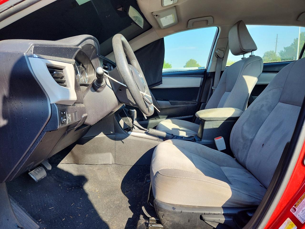 2014 Toyota Corolla Le Plus Red vin: 5YFBURHE2EP175591