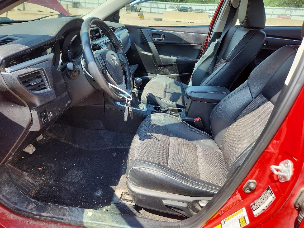 2015 Toyota Corolla S Plus Red vin: 5YFBURHE2FP188567