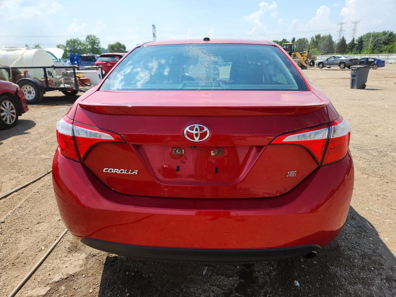 2015 Toyota Corolla S Plus Red vin: 5YFBURHE2FP188567