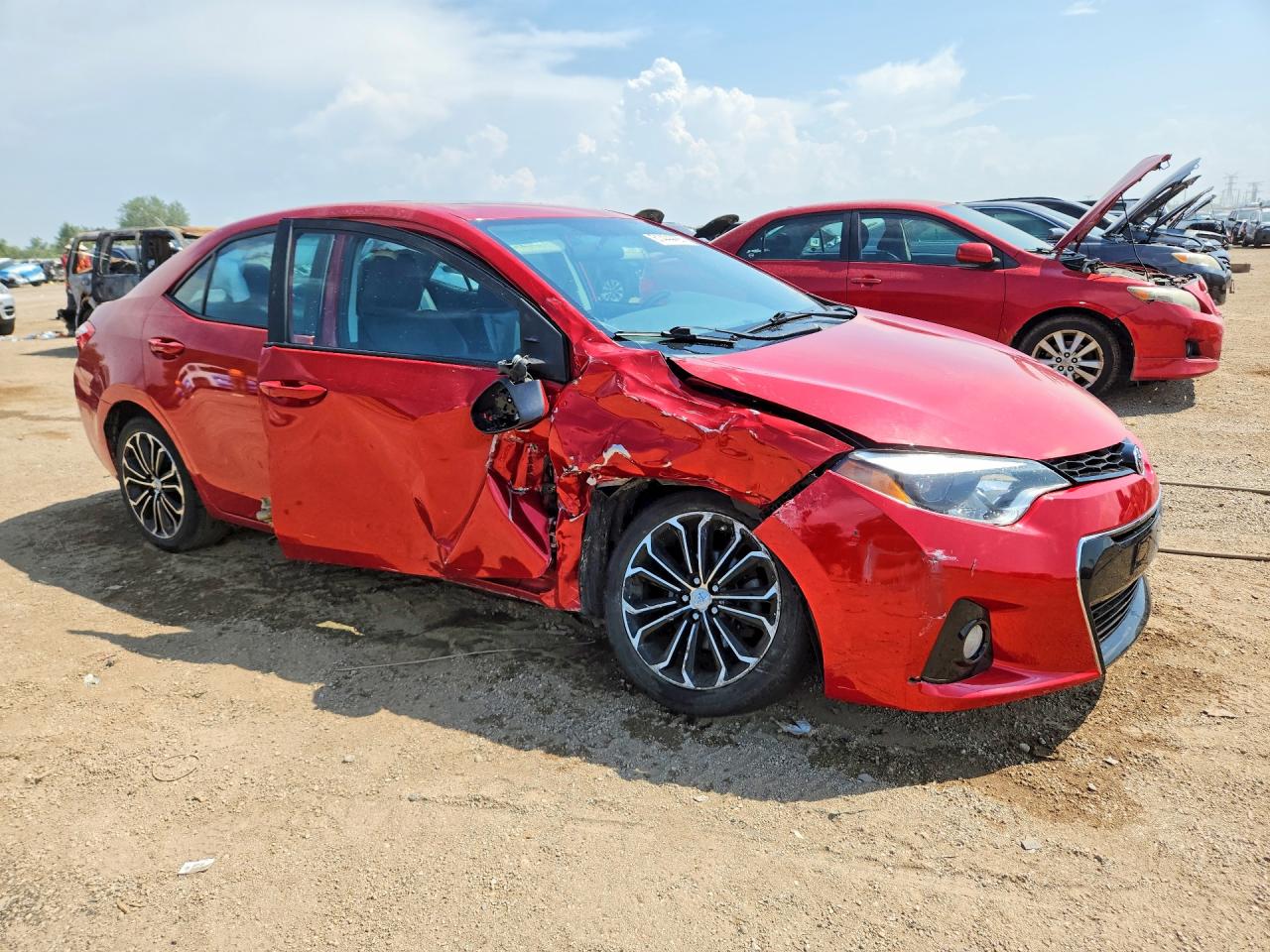 2015 Toyota Corolla S Plus Red vin: 5YFBURHE2FP188567
