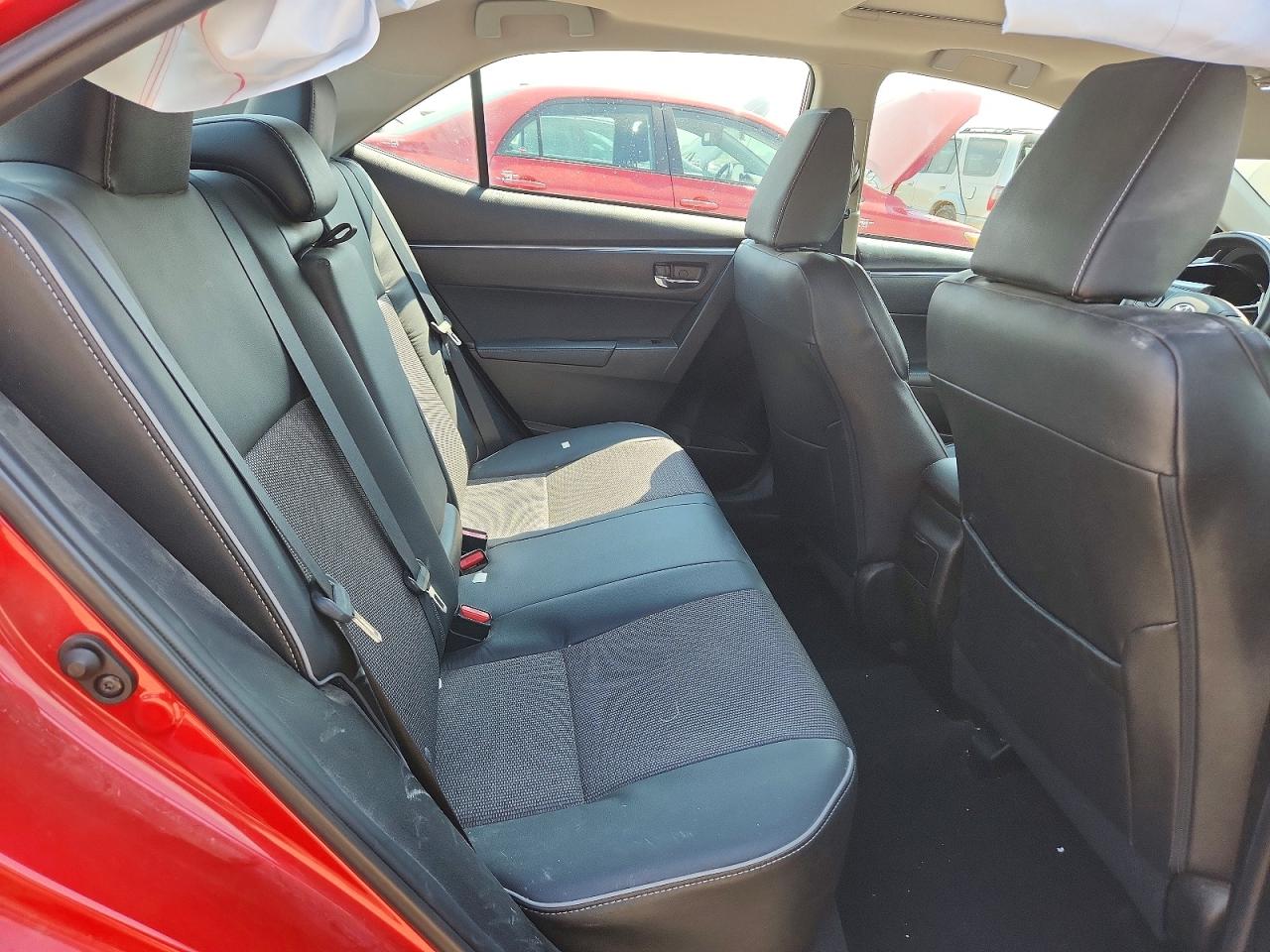 2015 Toyota Corolla S Plus Red vin: 5YFBURHE2FP188567