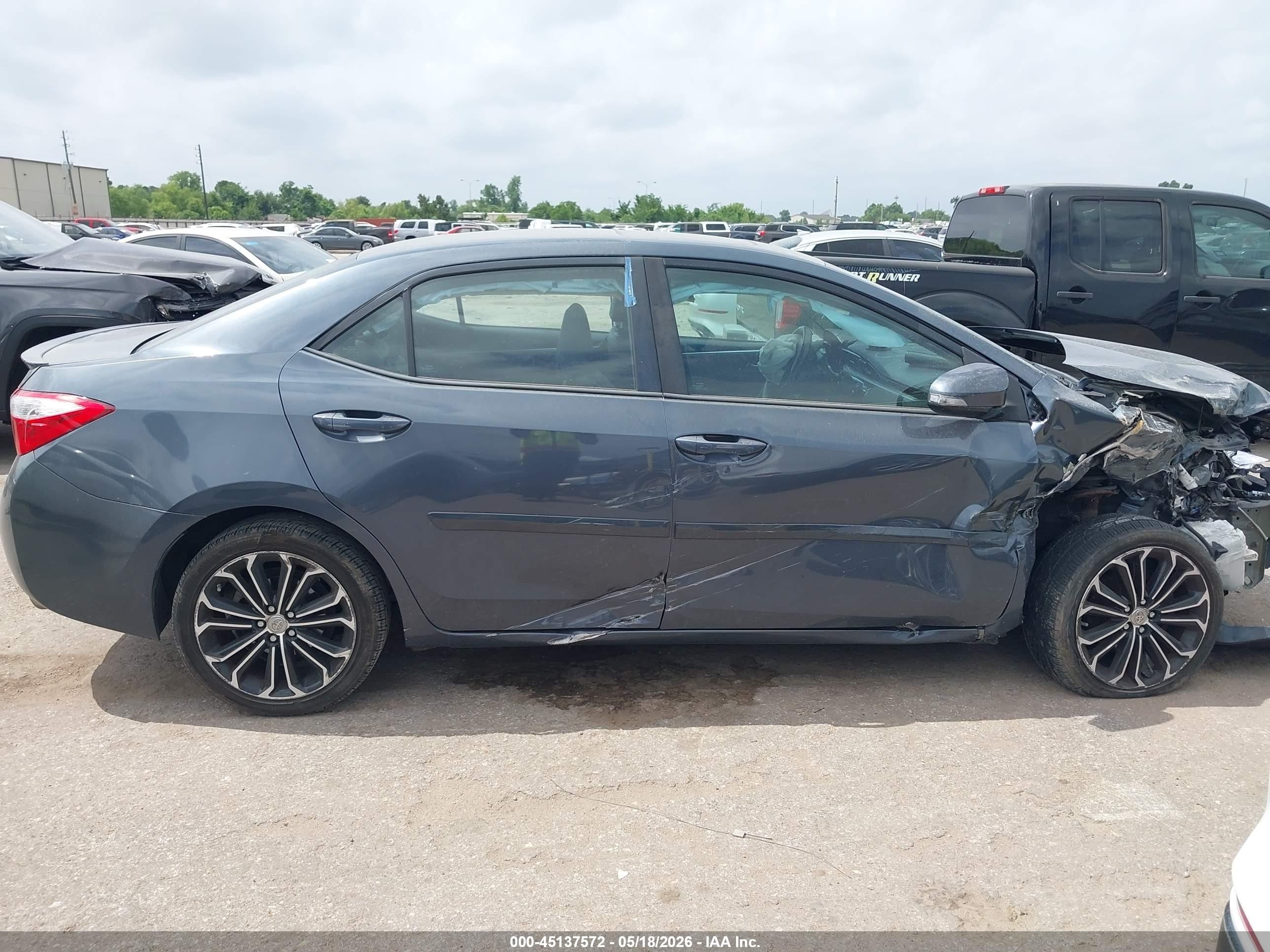 2015 Toyota Corolla S Plus Blue vin: 5YFBURHE2FP189346