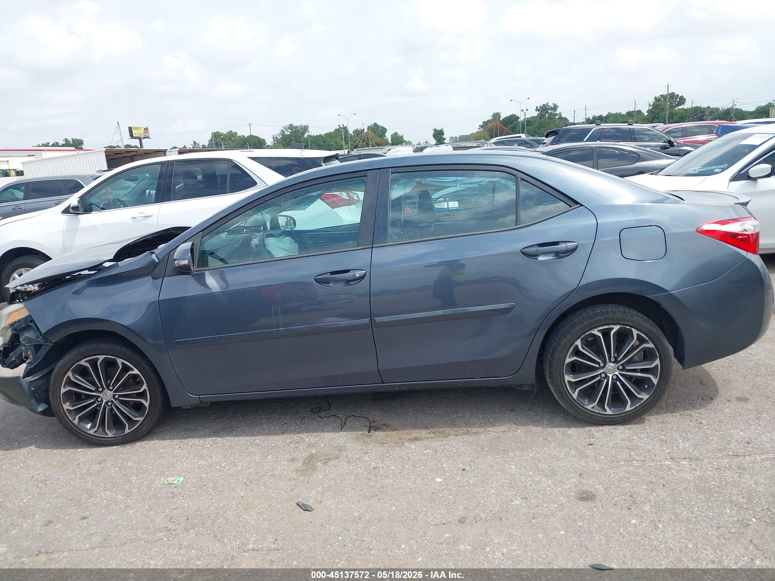 2015 Toyota Corolla S Plus Blue vin: 5YFBURHE2FP189346
