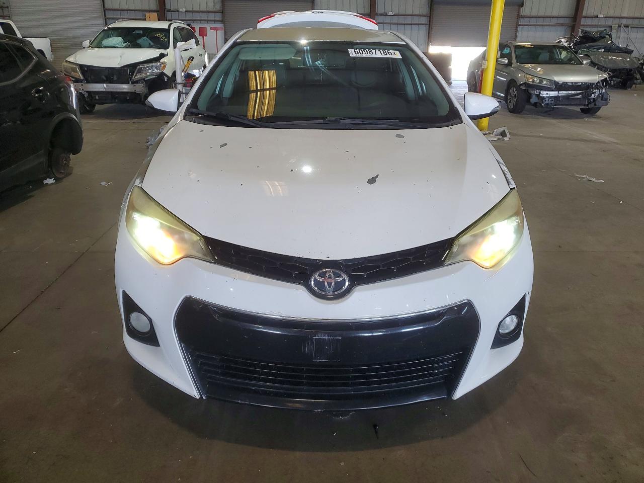 2015 Toyota Corolla S Plus White vin: 5YFBURHE2FP190464