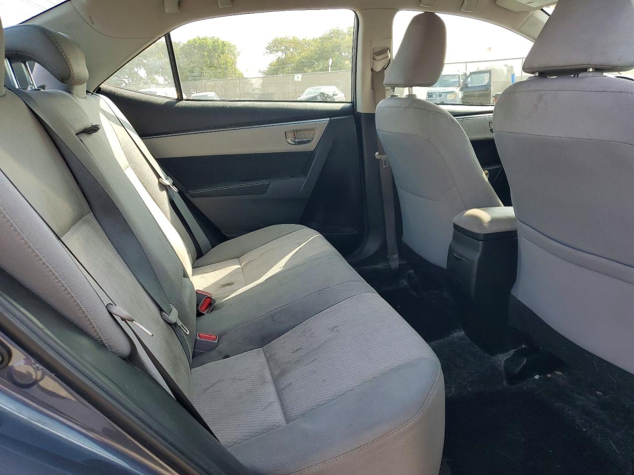 2015 Toyota Corolla Le Gray vin: 5YFBURHE2FP194854