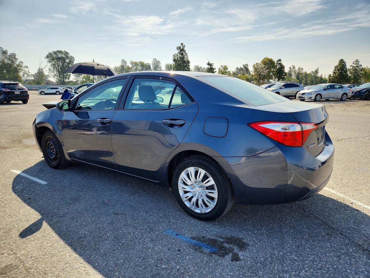 2015 Toyota Corolla Le Серый vin: 5YFBURHE2FP195938