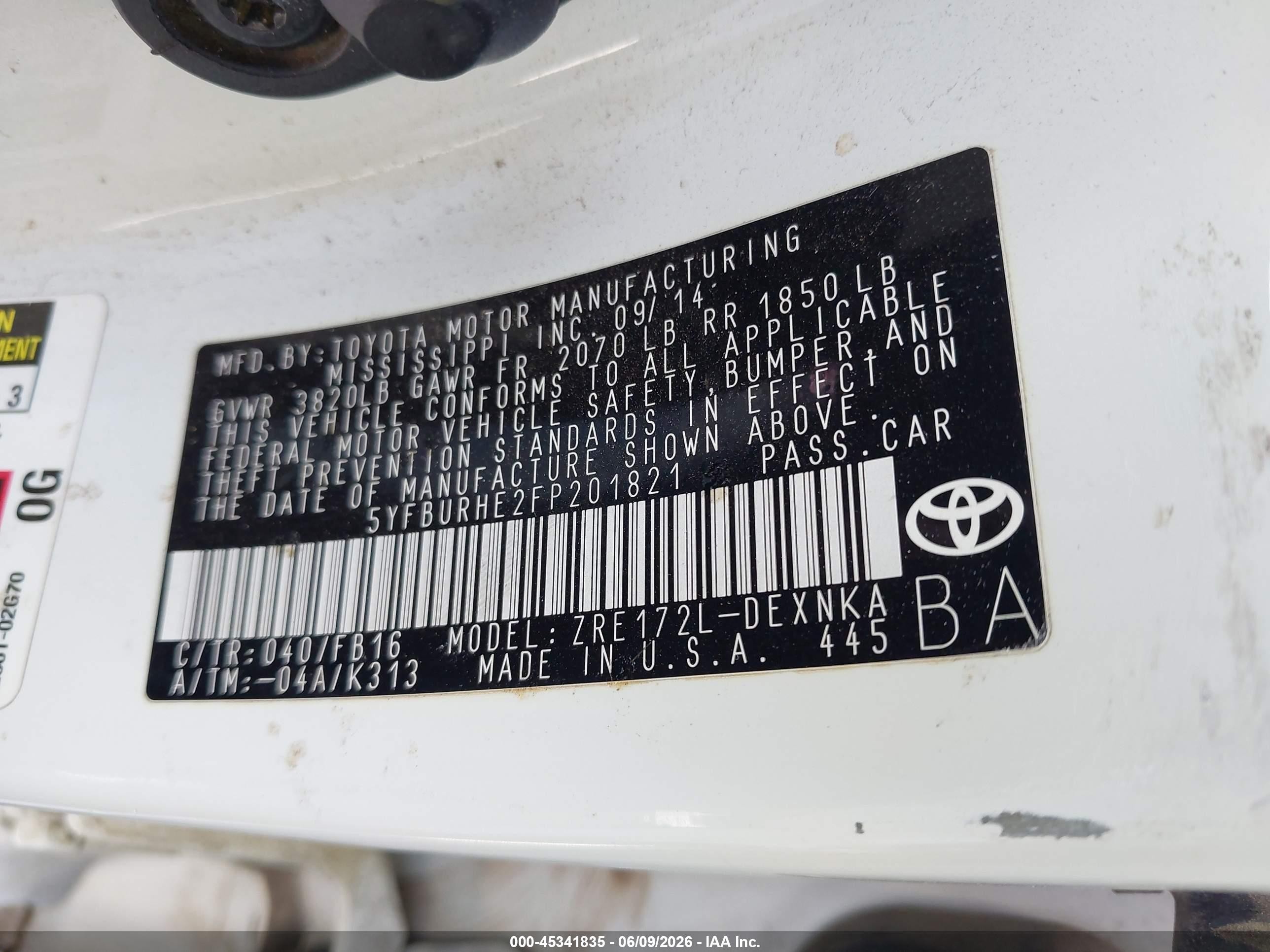 2015 Toyota Corolla Le White vin: 5YFBURHE2FP201821