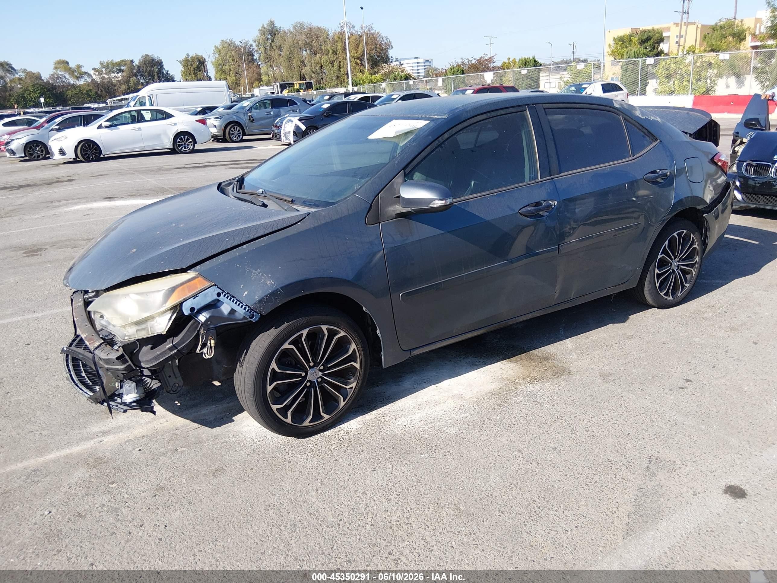 2015 Toyota Corolla S Plus Blue vin: 5YFBURHE2FP211779