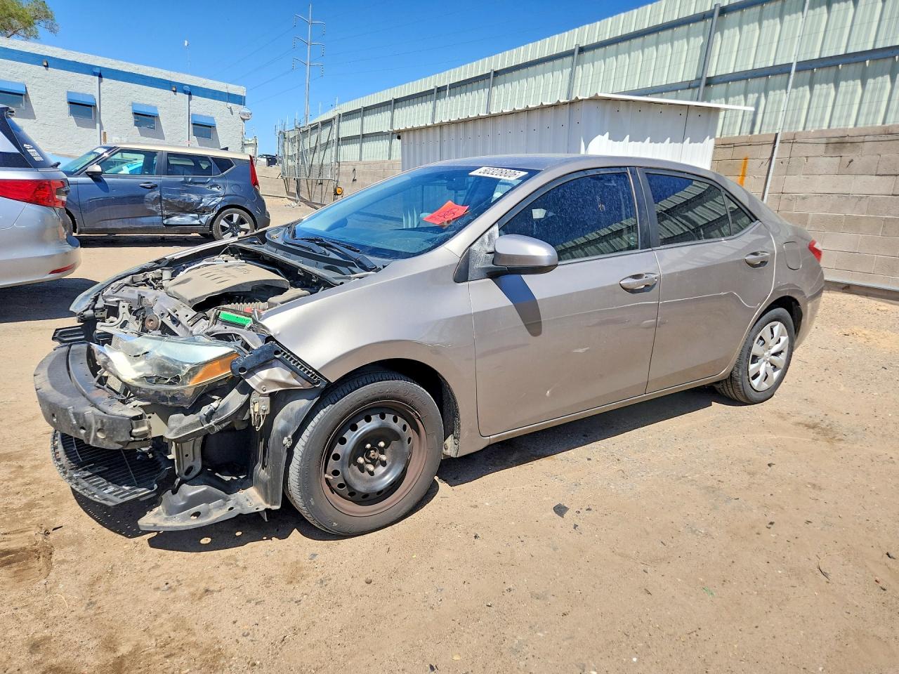 2015 Toyota Corolla Le Brown vin: 5YFBURHE2FP220529