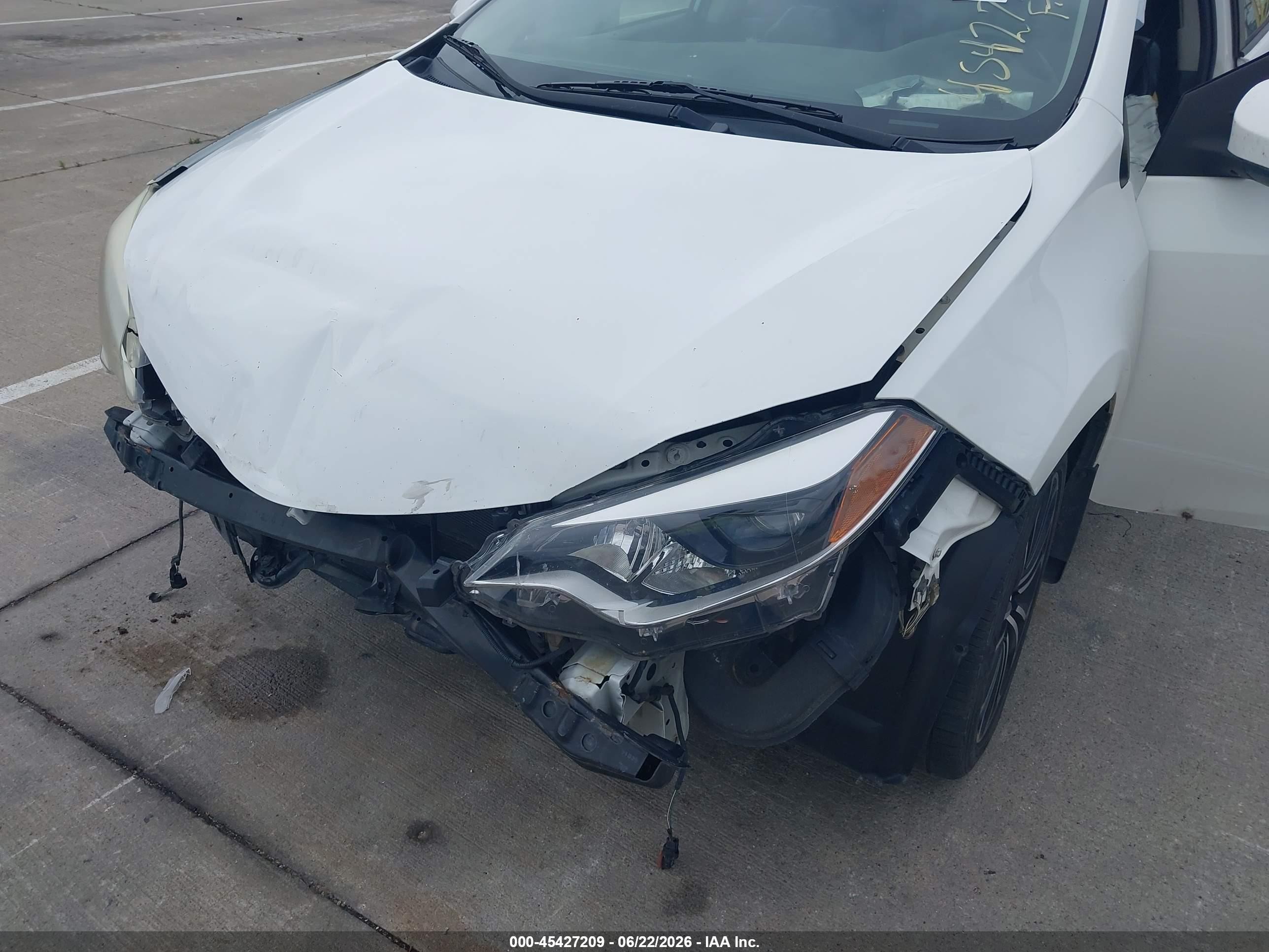 2015 Toyota Corolla S Plus White vin: 5YFBURHE2FP230316