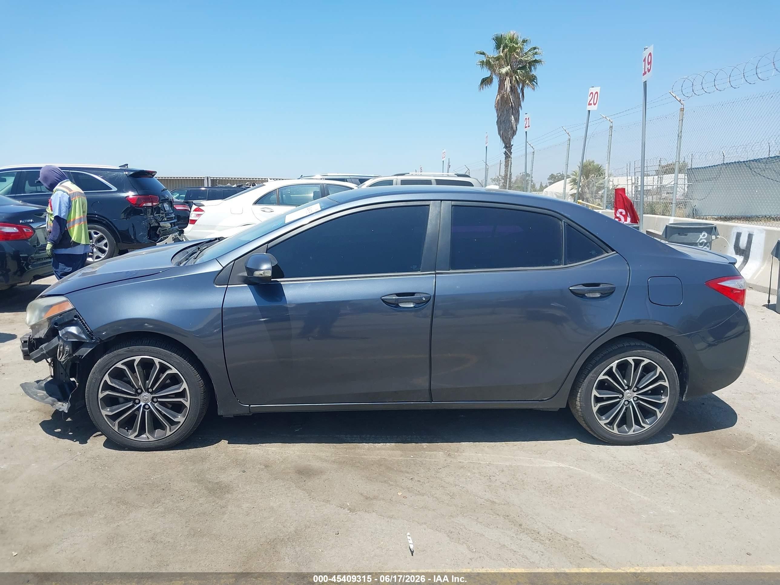 2015 Toyota Corolla S Plus Gray vin: 5YFBURHE2FP232860