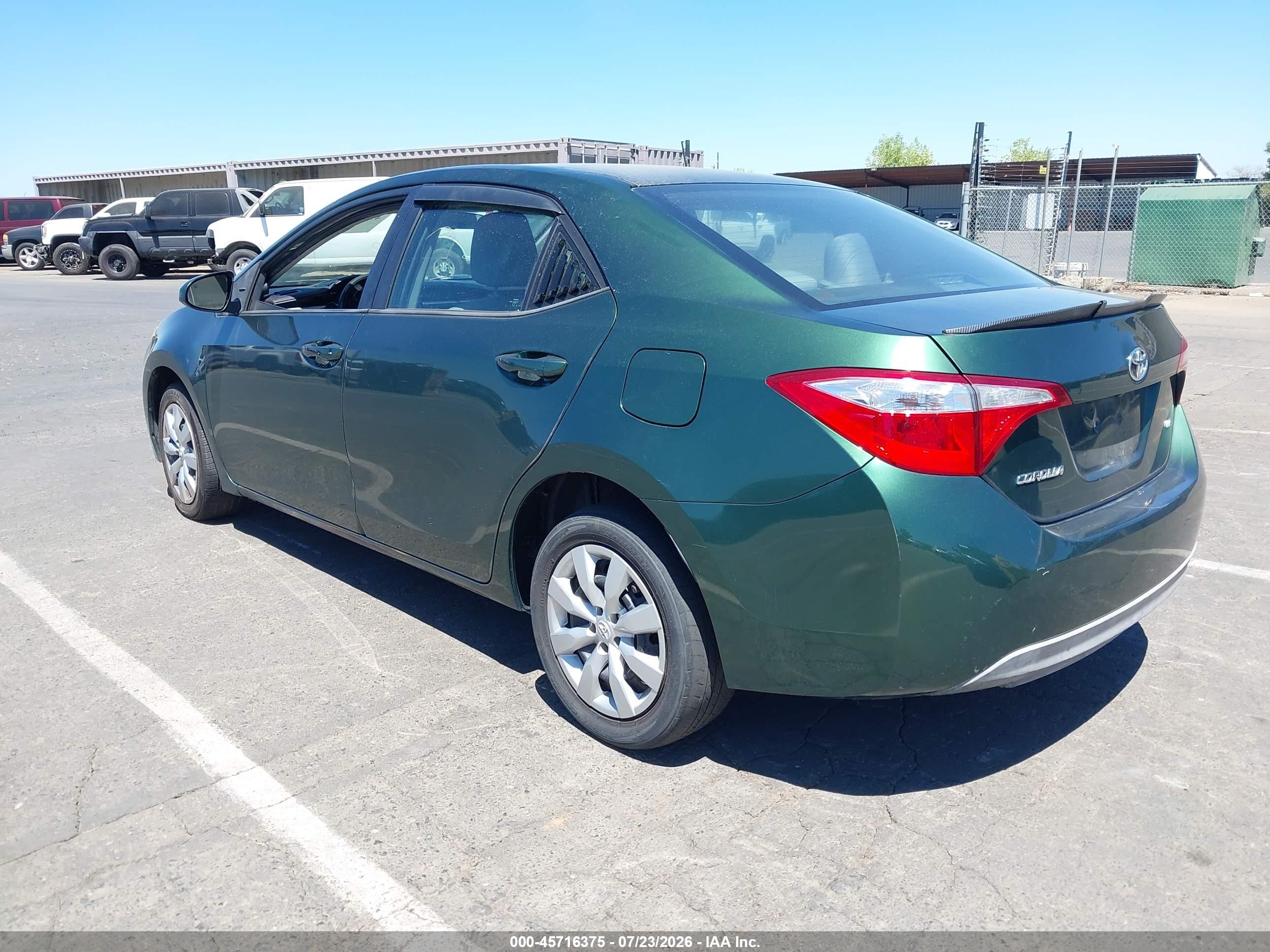 2015 Toyota Corolla Le Green vin: 5YFBURHE2FP245267