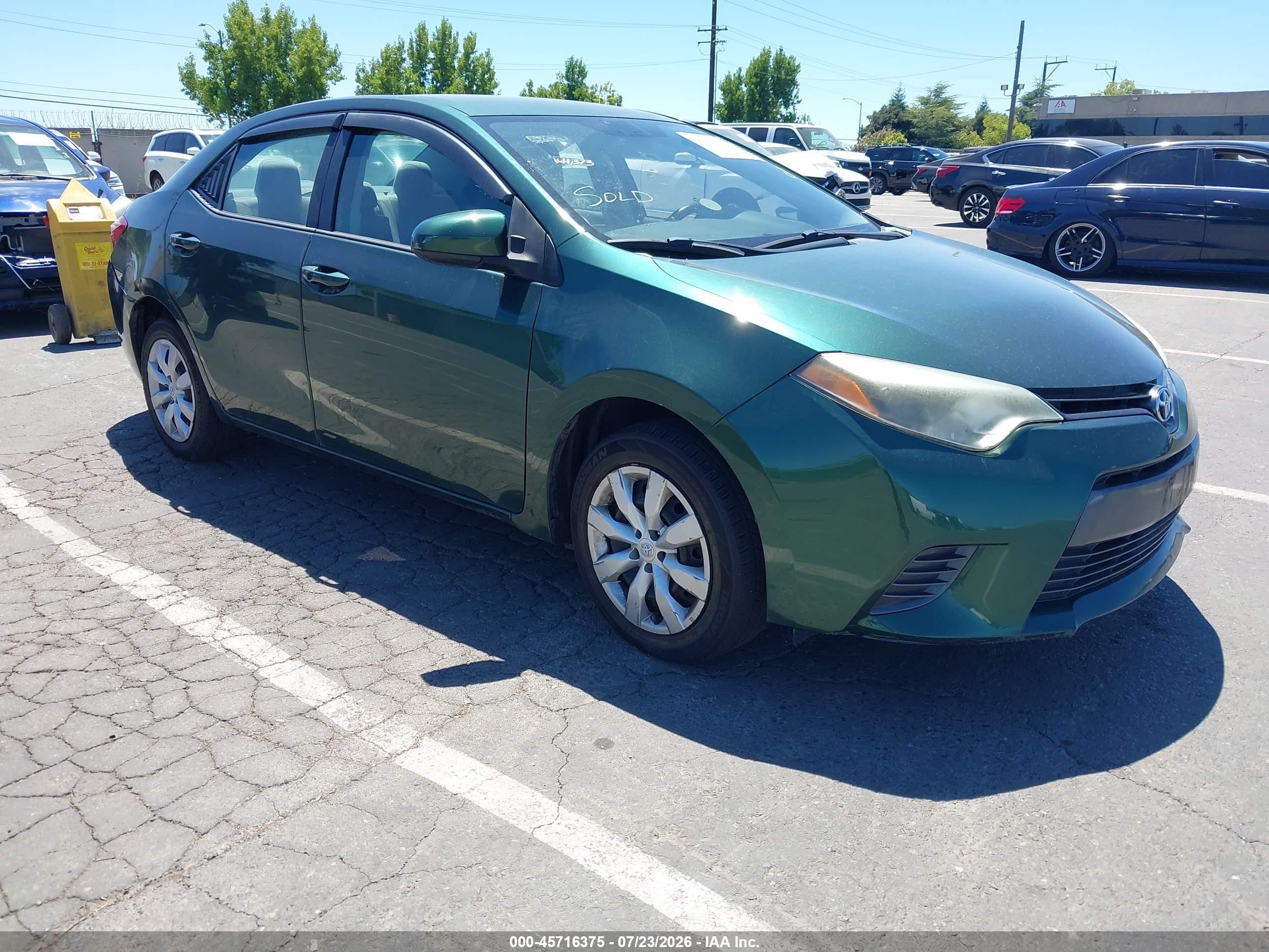 2015 Toyota Corolla Le Green vin: 5YFBURHE2FP245267