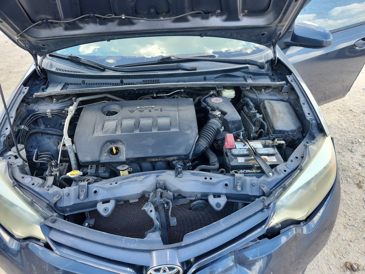 2015 Toyota Corolla Le Gray vin: 5YFBURHE2FP252347