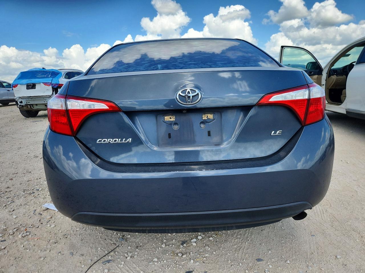2015 Toyota Corolla Le Gray vin: 5YFBURHE2FP252347